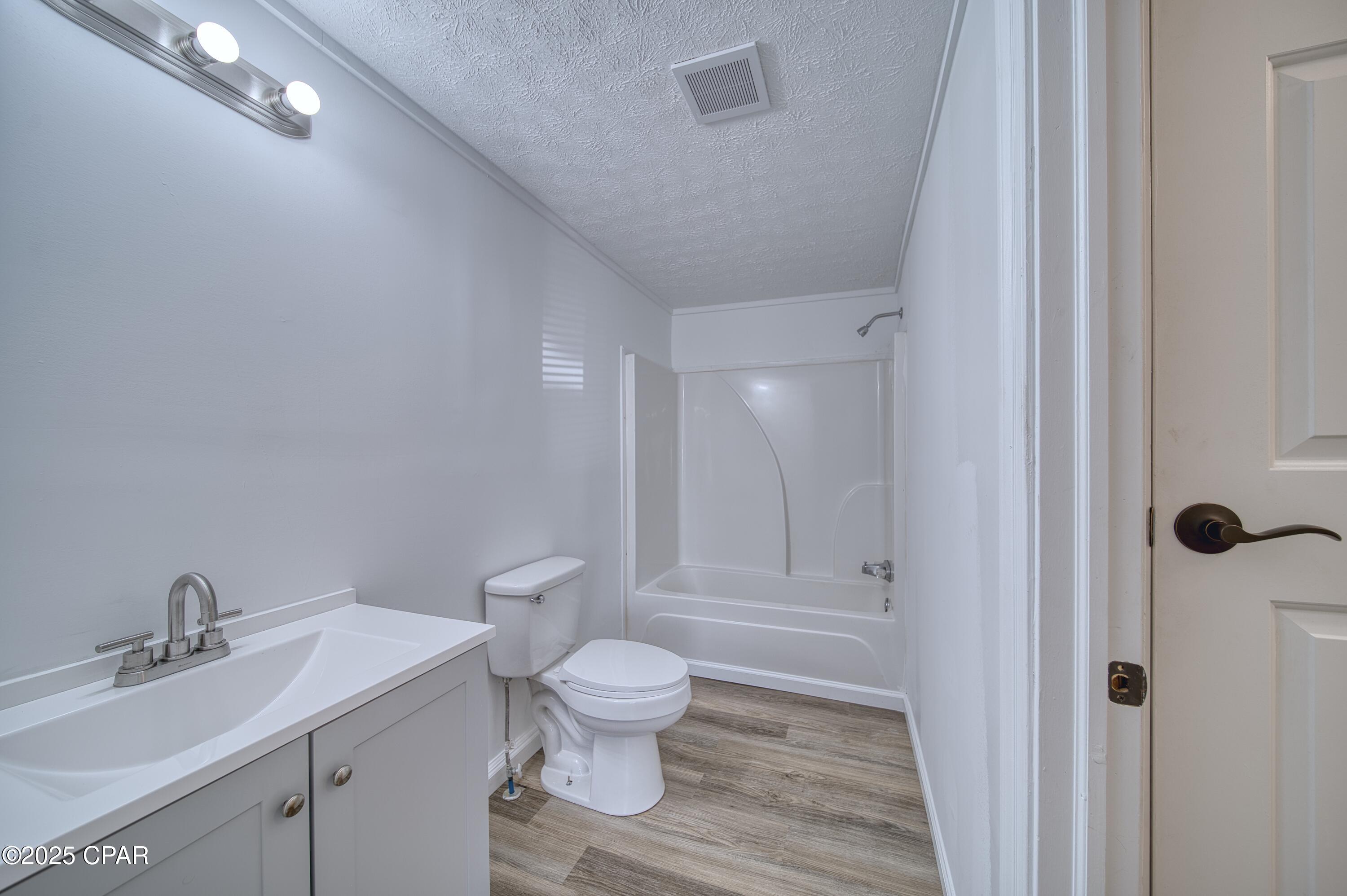 Image 18 For 7923 Santa Rosa Avenue