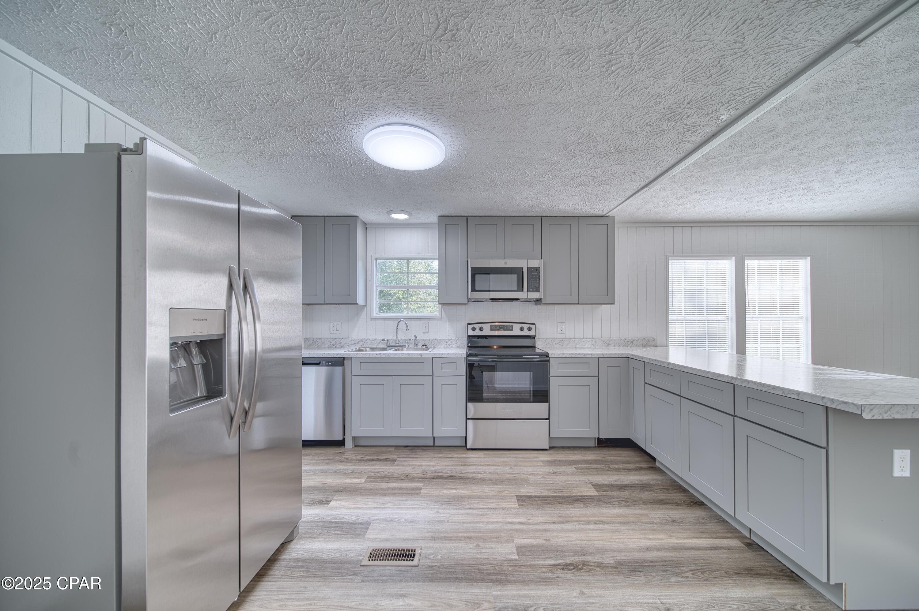 Image 20 For 7923 Santa Rosa Avenue