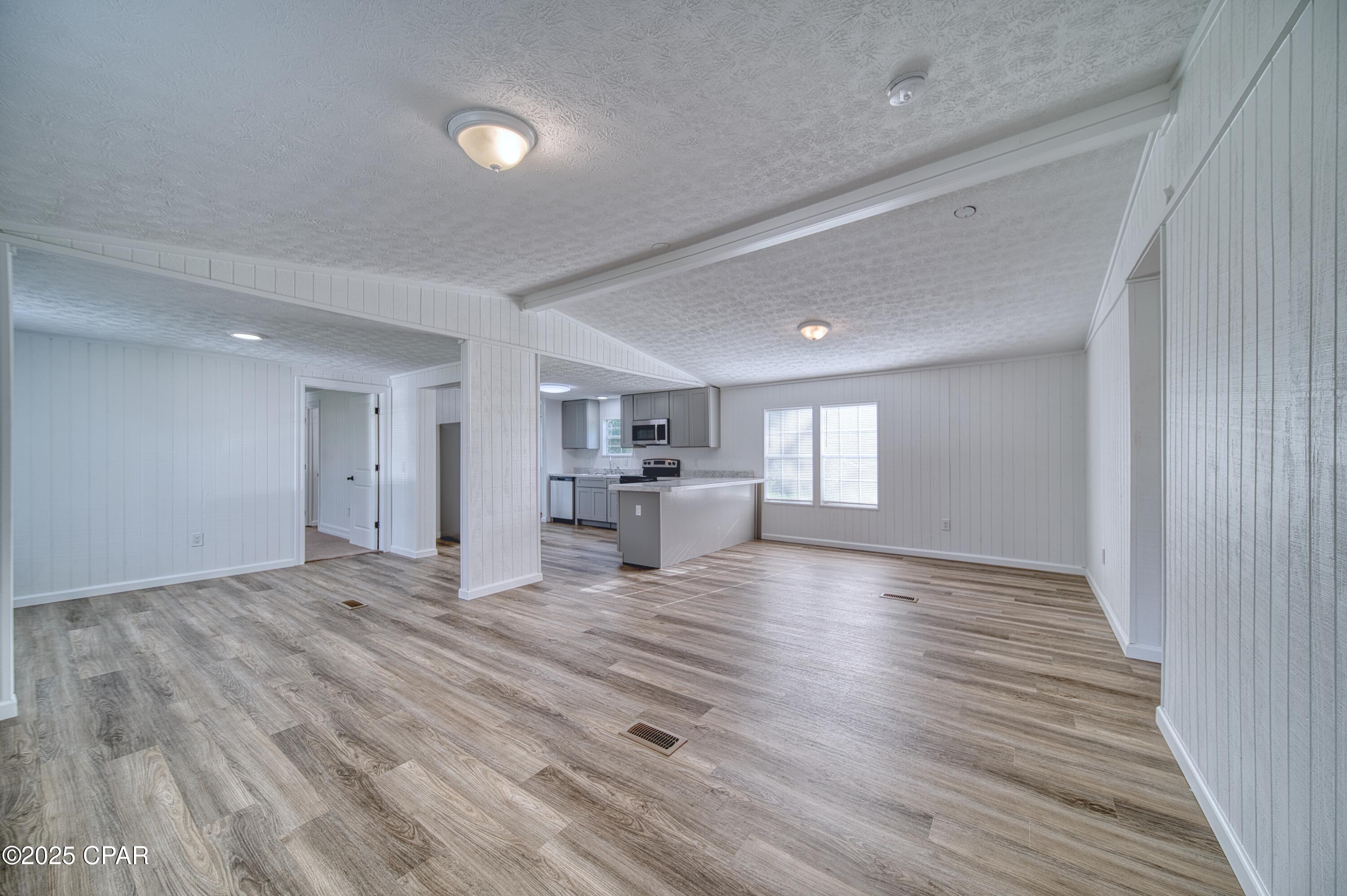 Image 7 For 7923 Santa Rosa Avenue