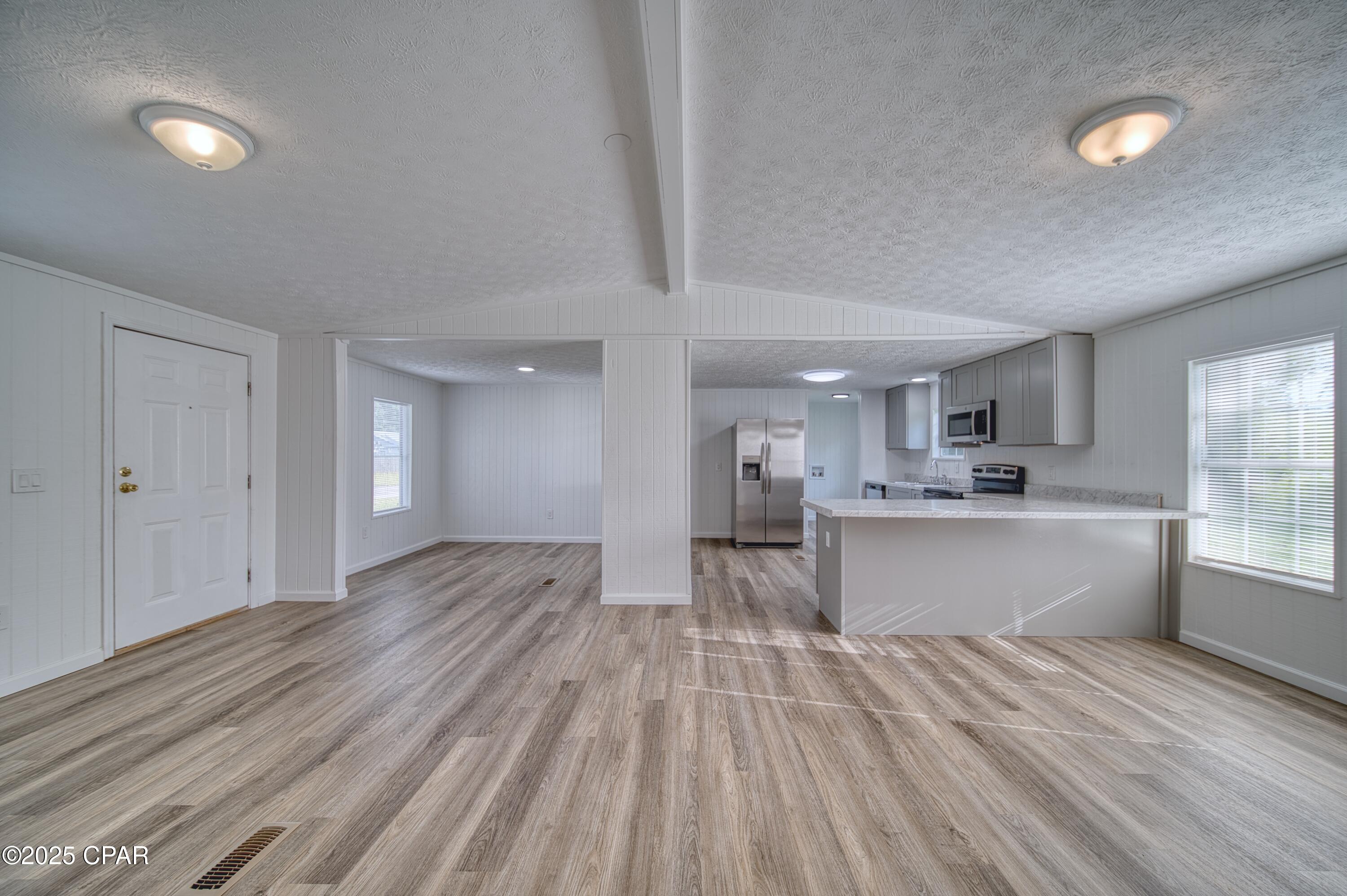 Image 8 For 7923 Santa Rosa Avenue