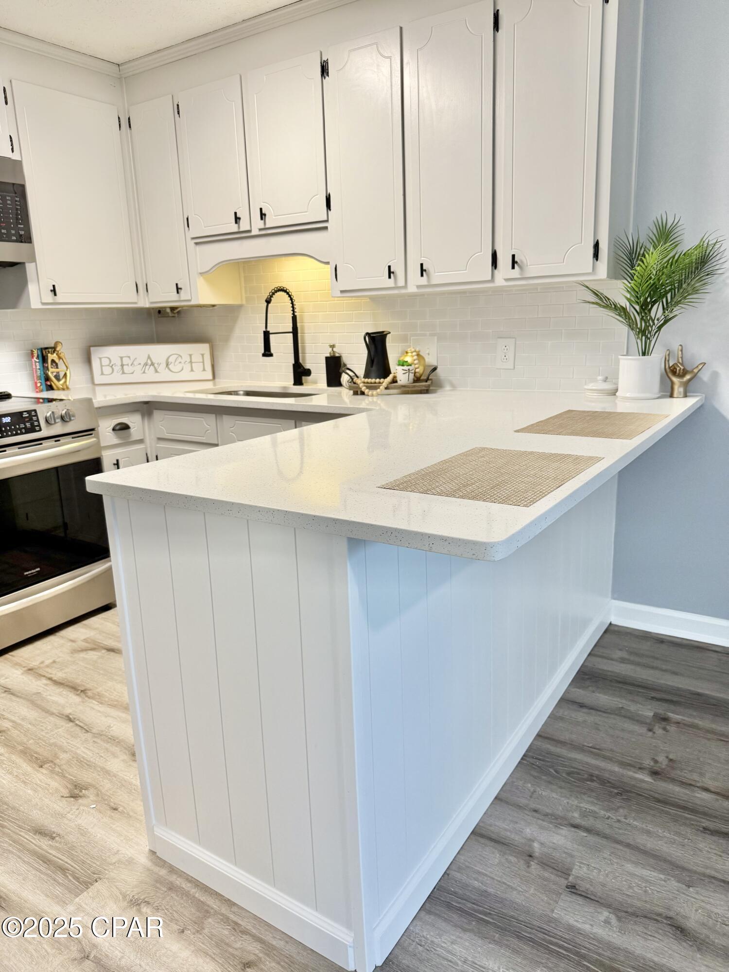 Image 11 For 17462 Front Beach Road 44h