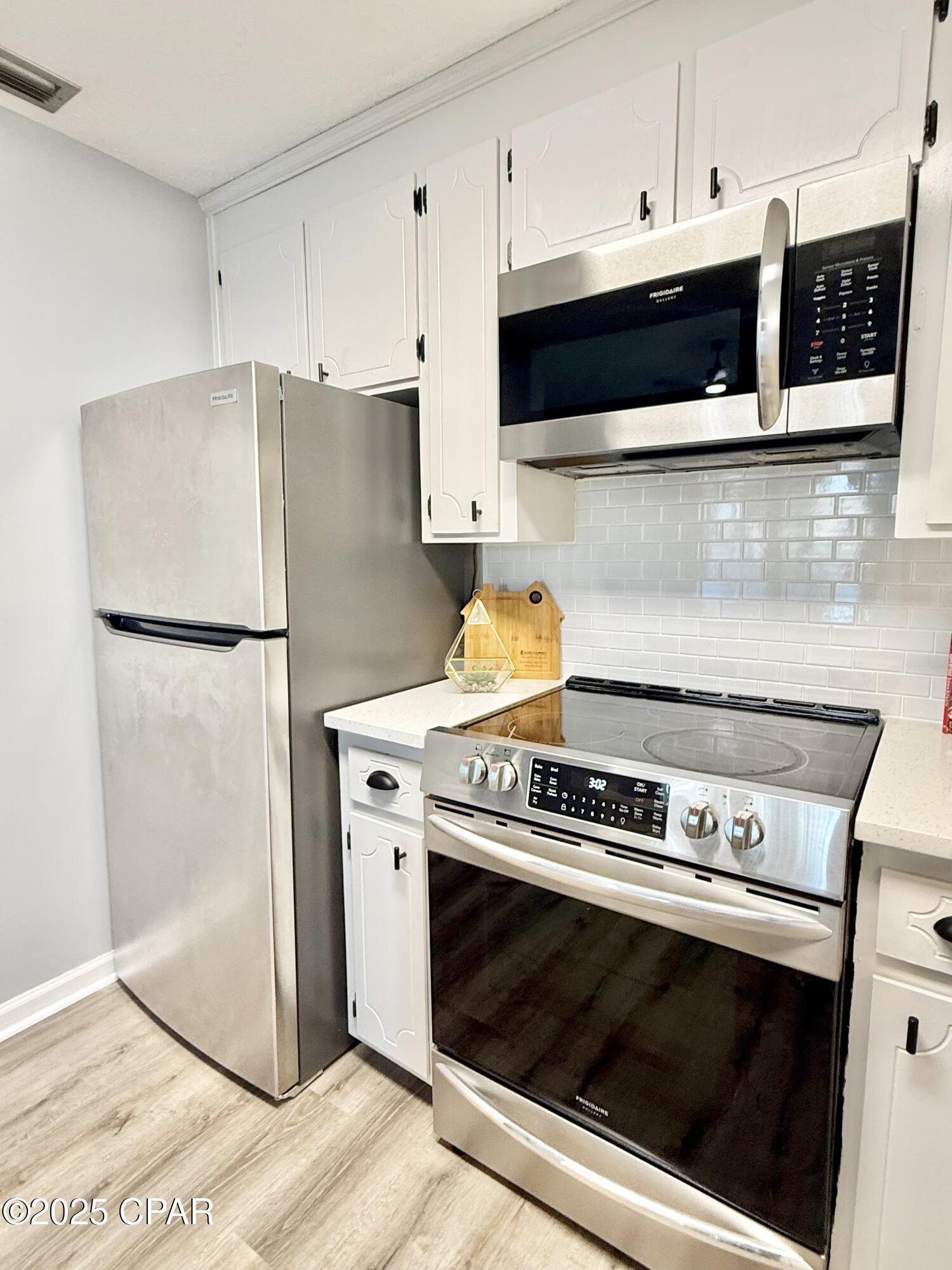 Image 12 For 17462 Front Beach Road 44h