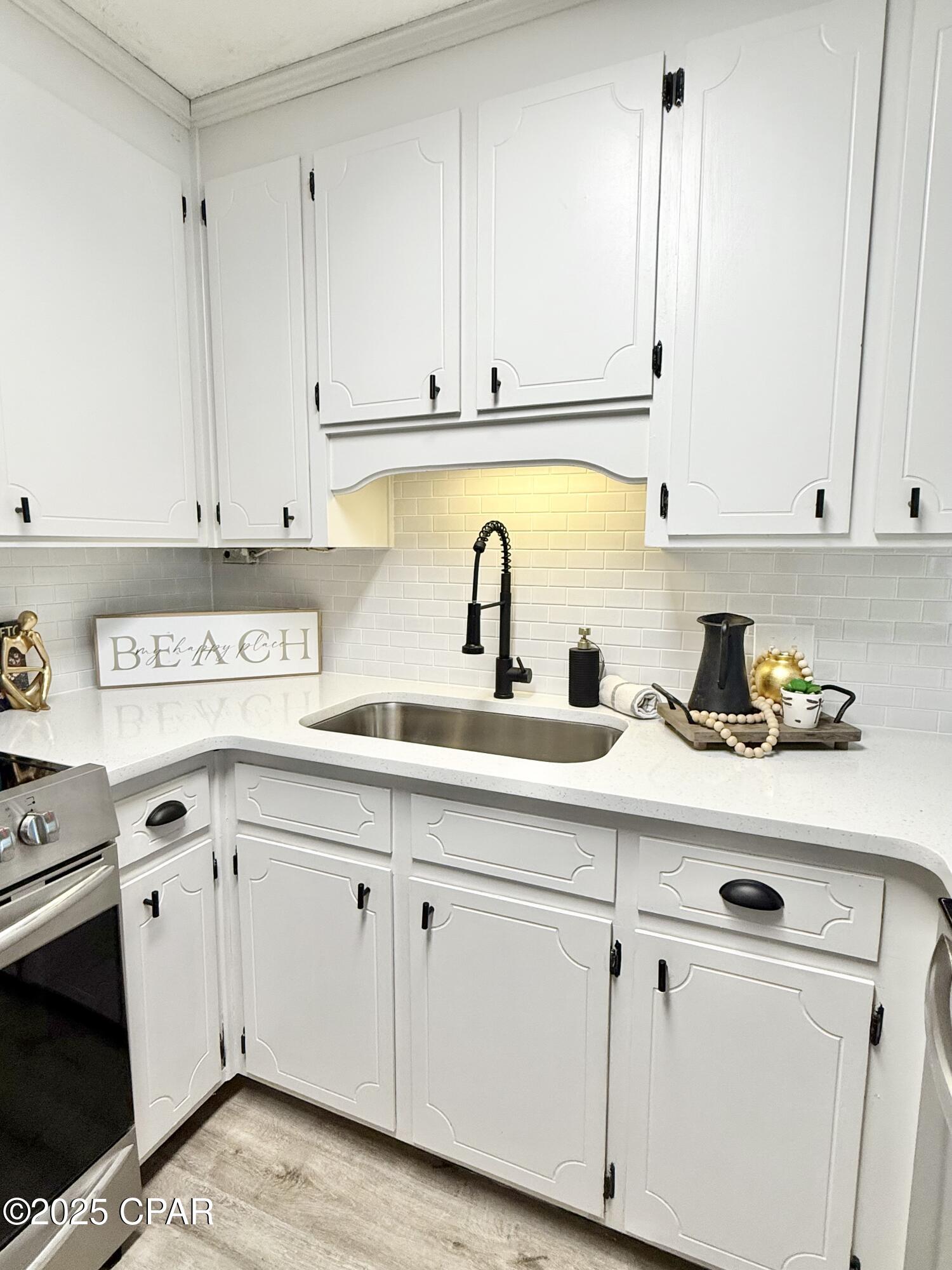 Image 13 For 17462 Front Beach Road 44h