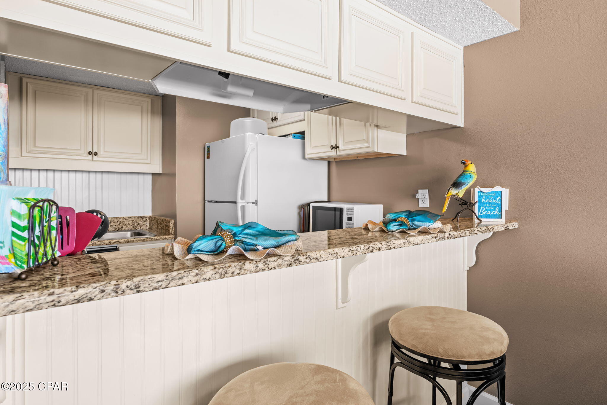 Image 13 For 23223 Front Beach Road A509