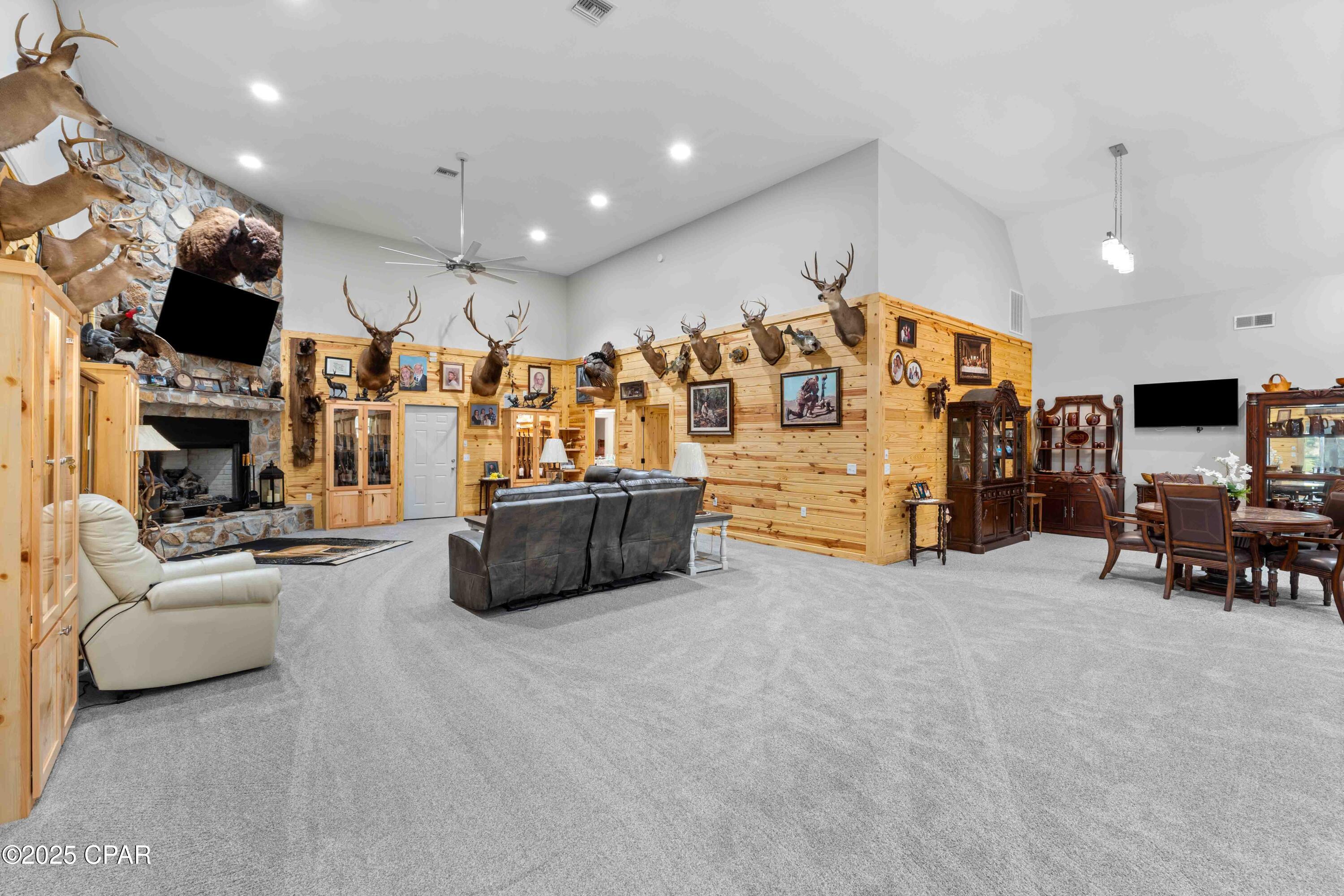 Image 12 For 701 State Road 20 W