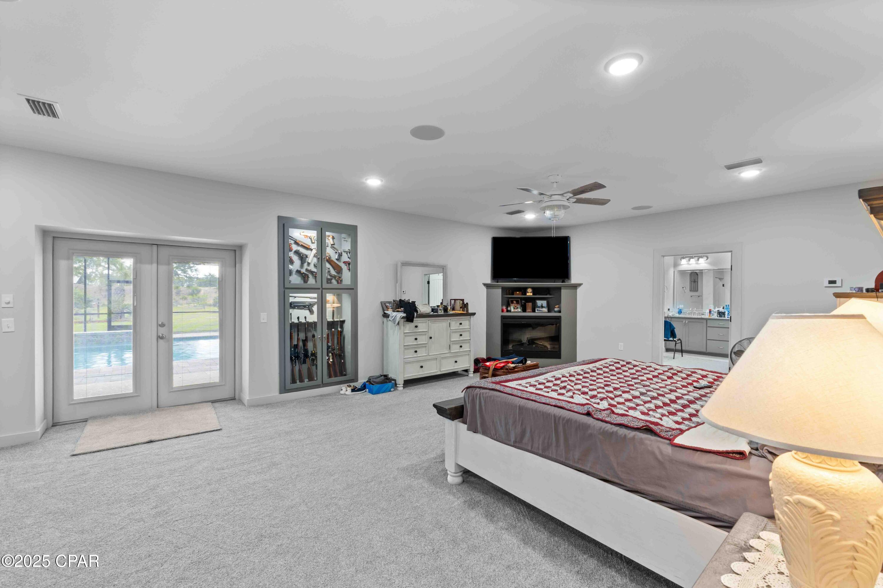 Image 24 For 701 State Road 20 W