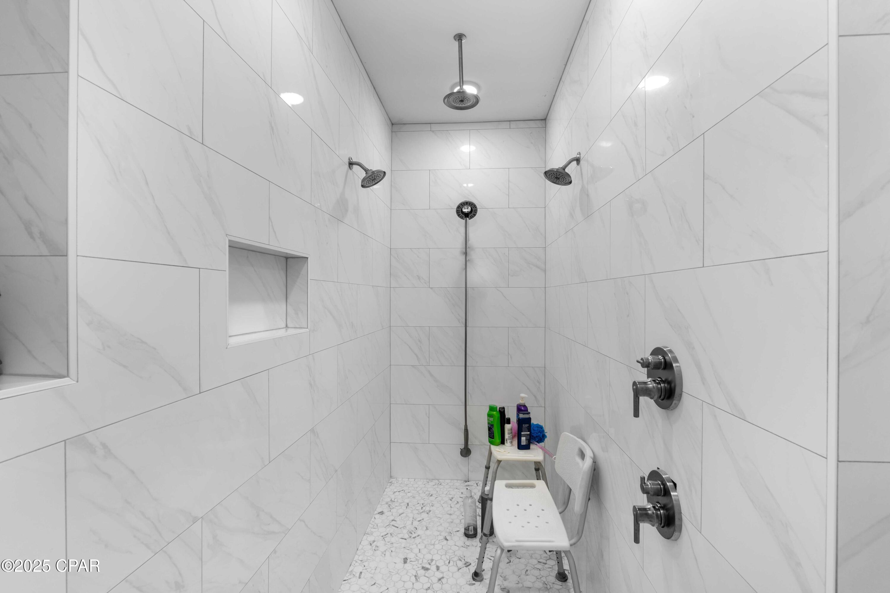 Image 30 For 701 State Road 20 W