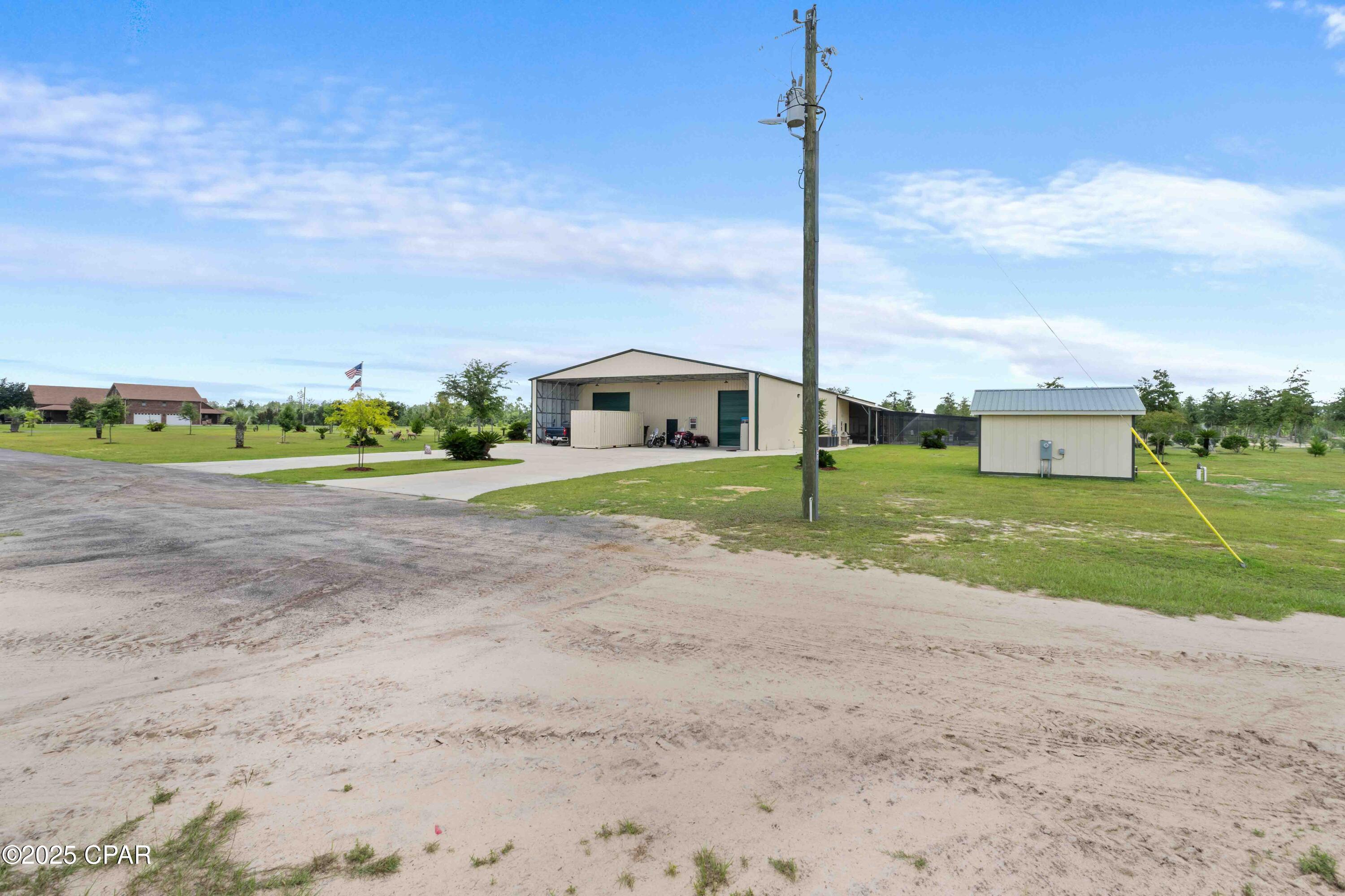 Image 6 For 701 State Road 20 W