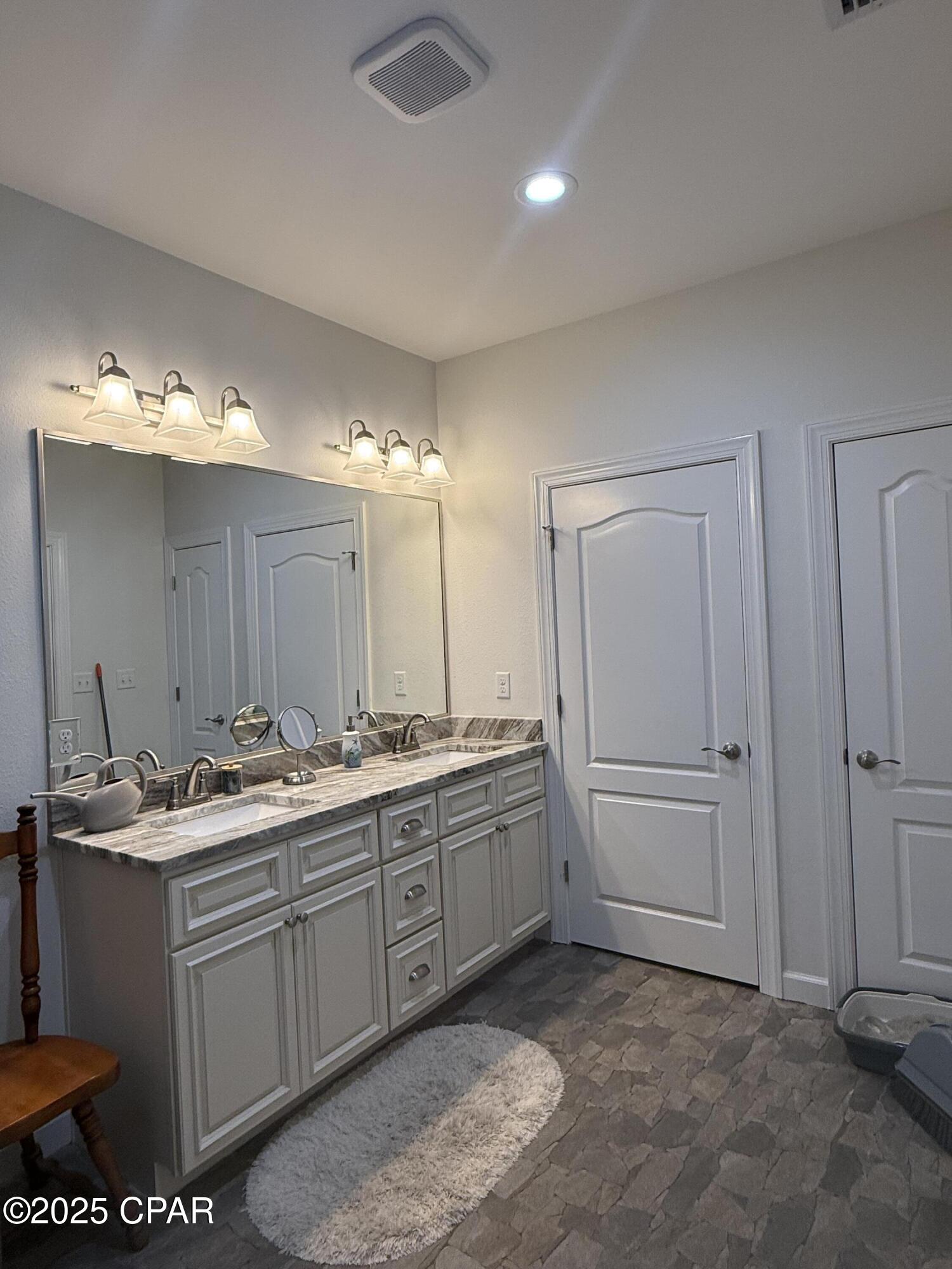 Image 25 For 237 Sherman Avenue