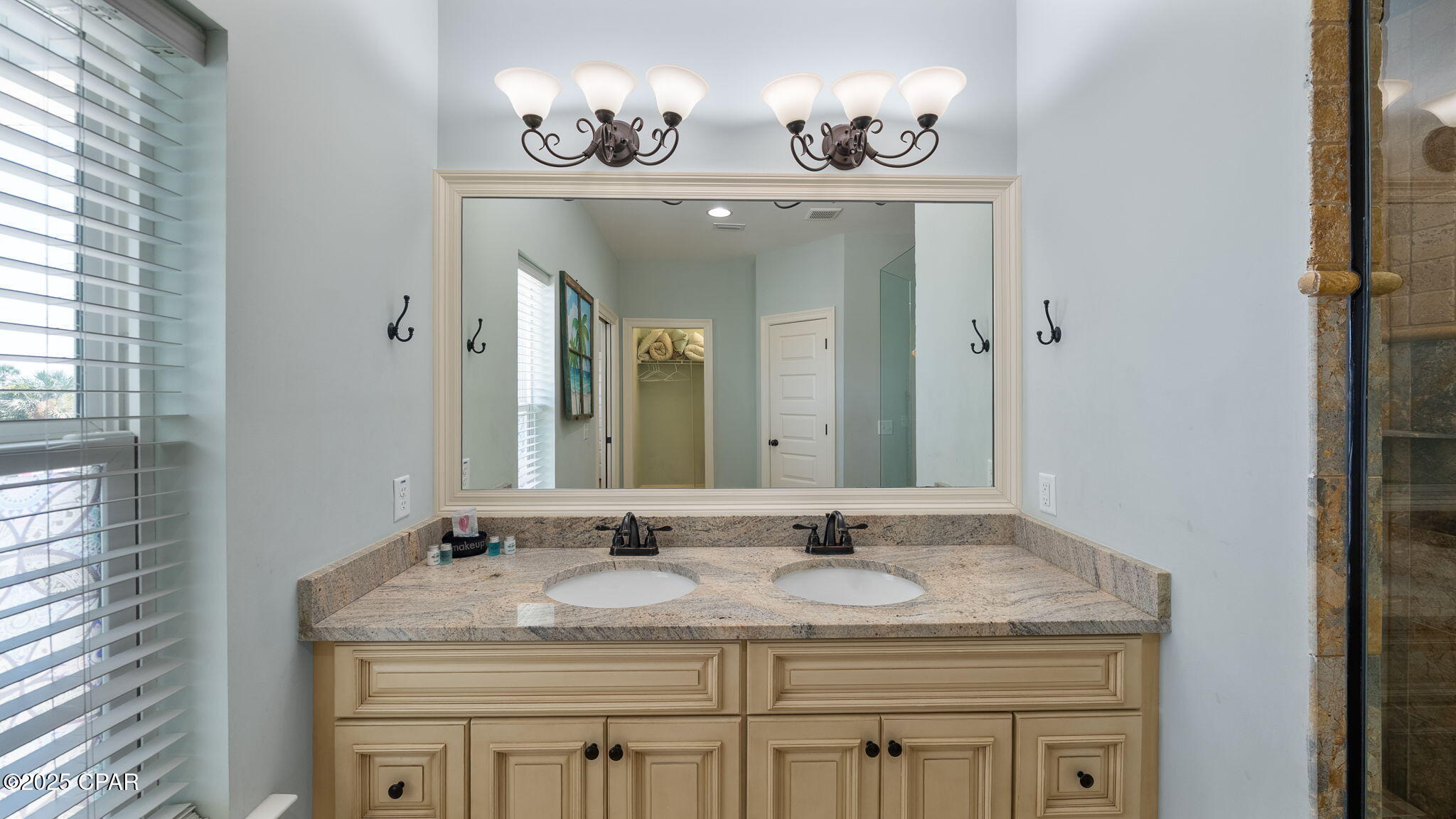 Image 33 For 21806 Webb Street