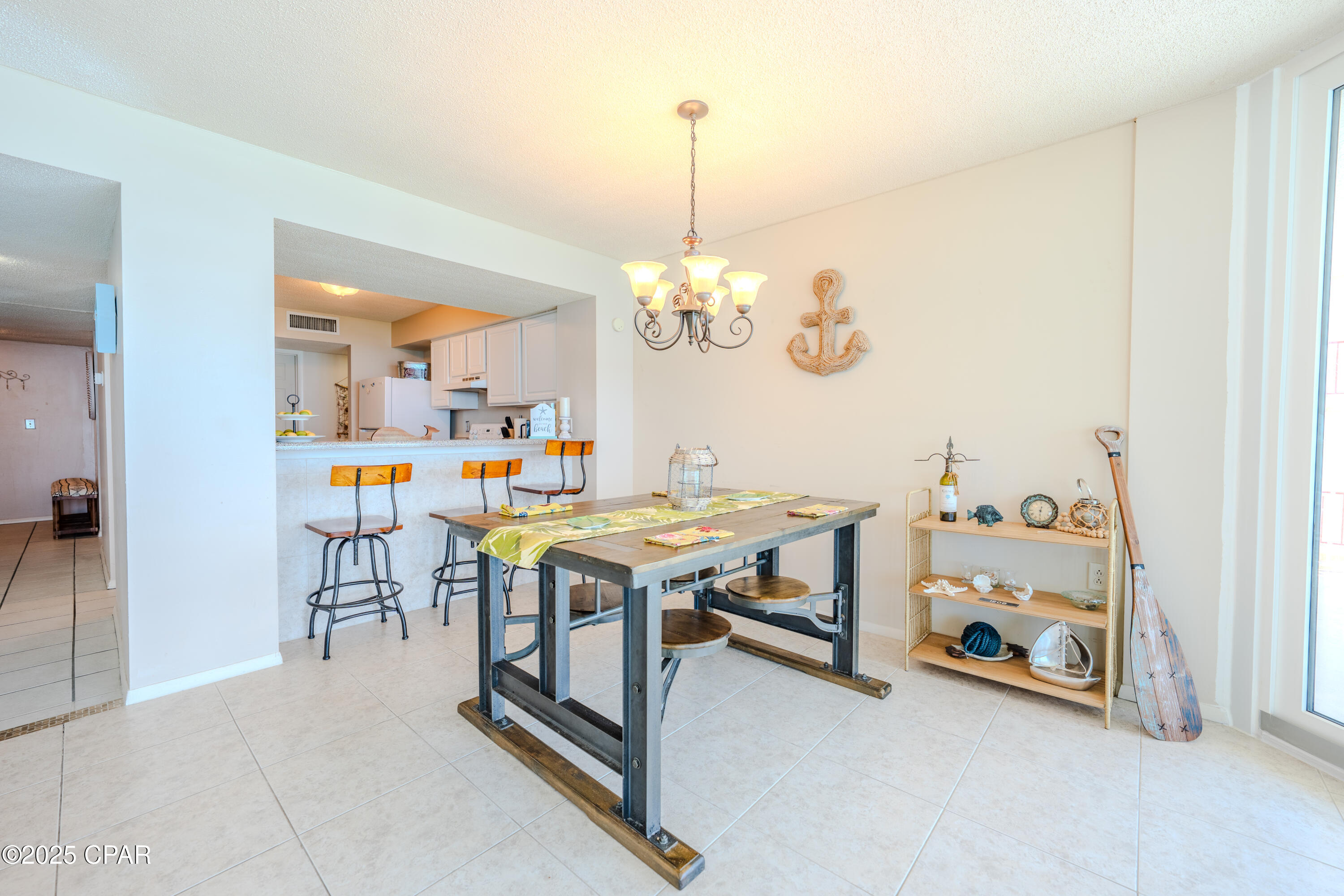 Image 7 For 7205 Thomas Drive  1206 E