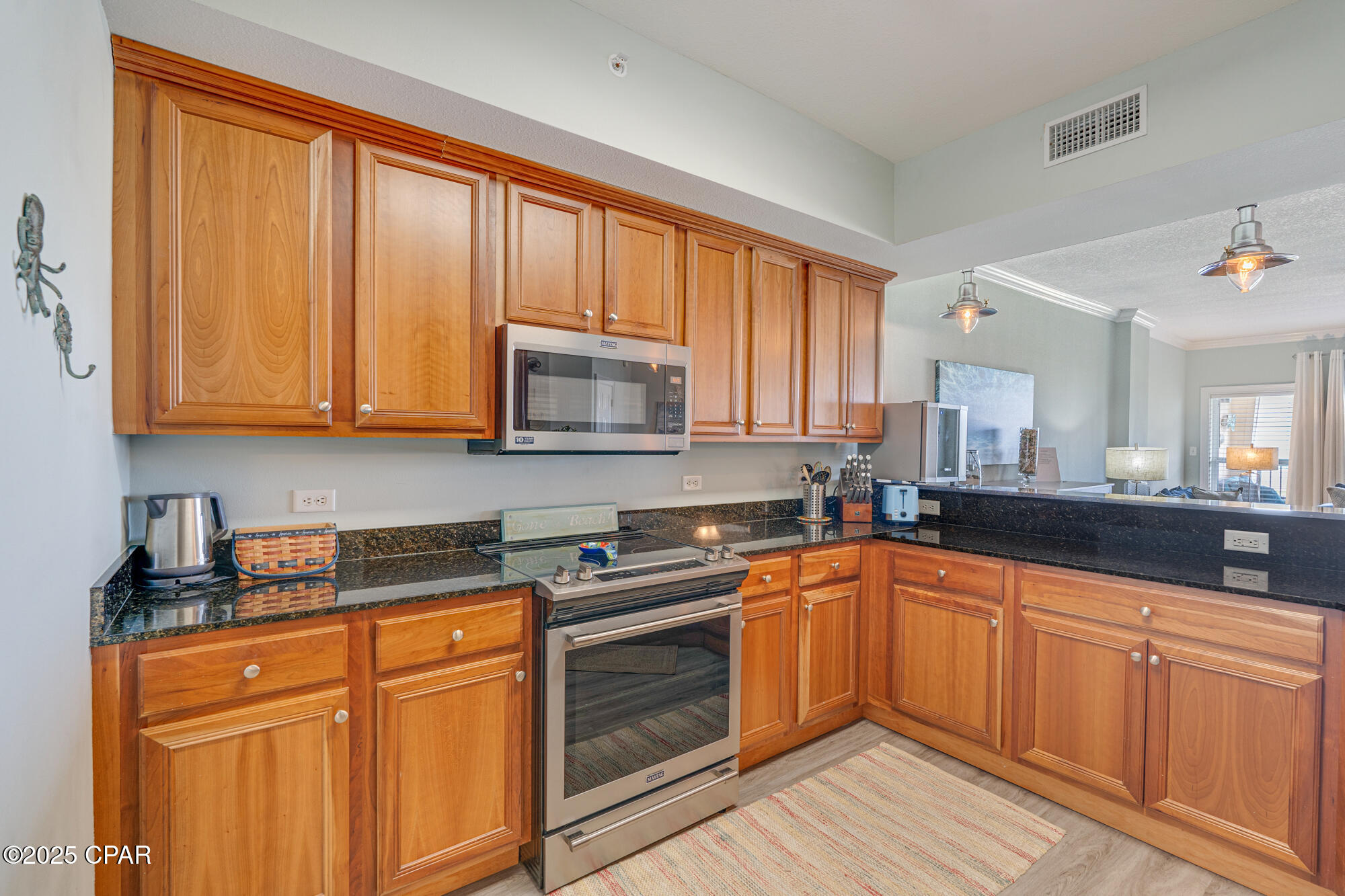 Listing photo id 12 for 800 Highway 98  302