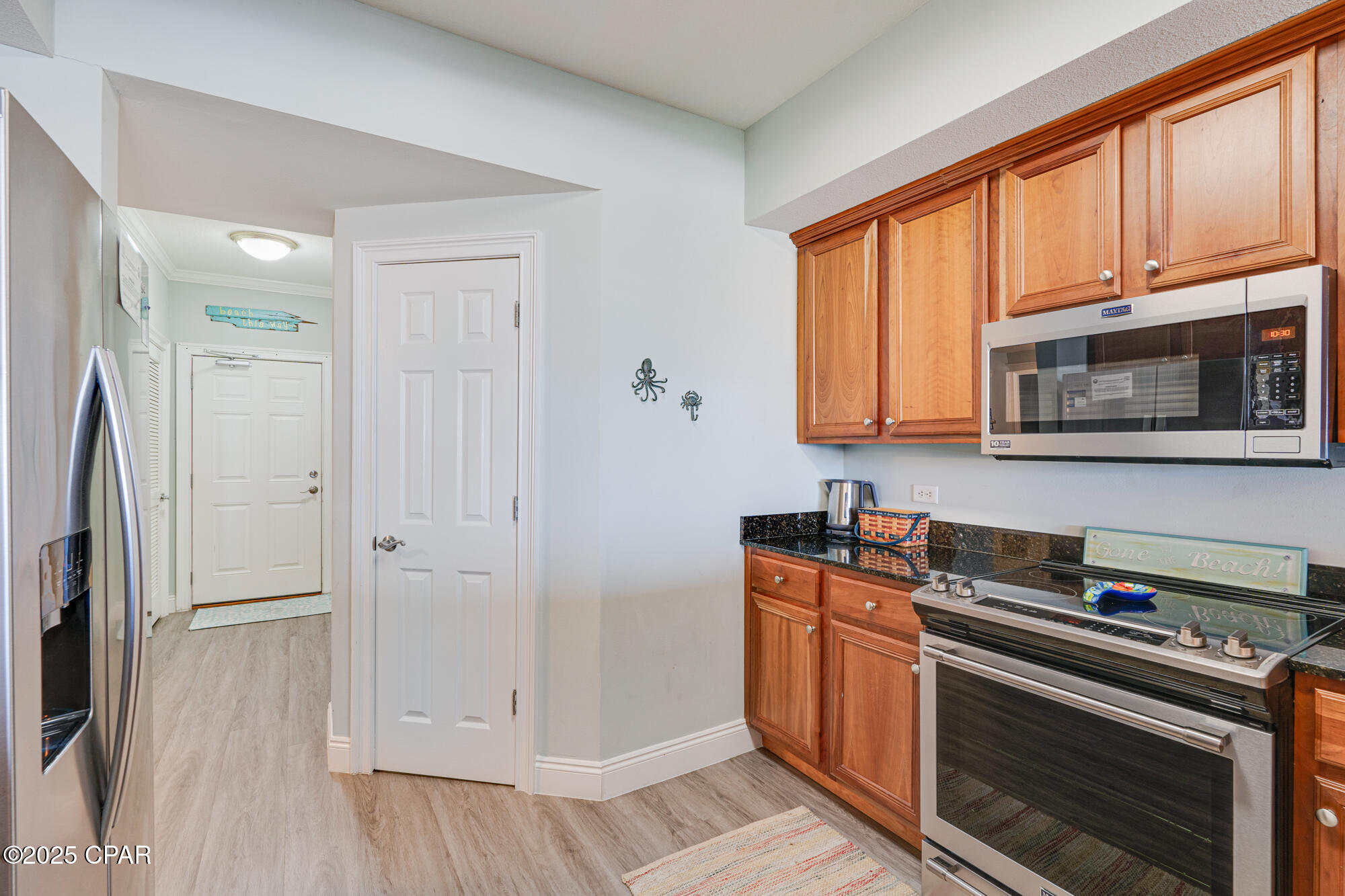 Listing photo id 15 for 800 Highway 98  302