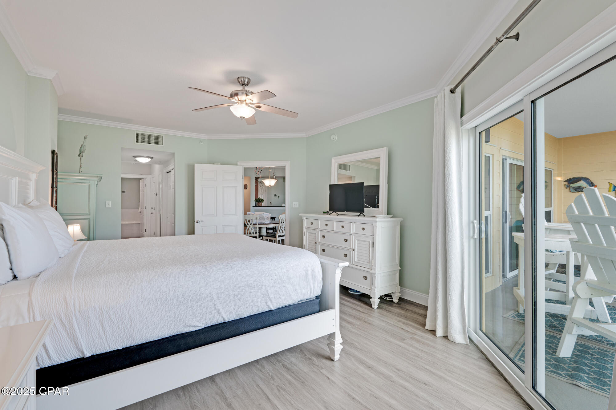 Listing photo id 21 for 800 Highway 98  302