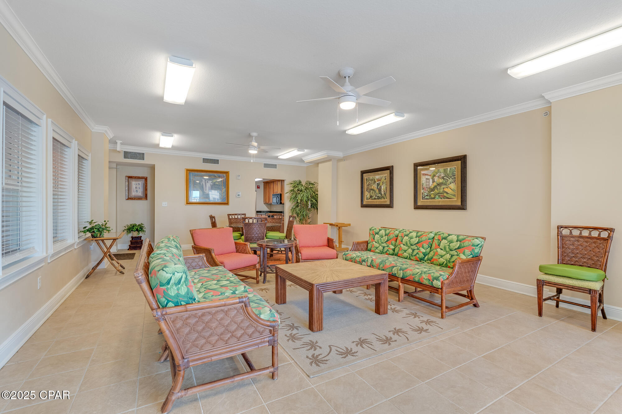 Listing photo id 35 for 800 Highway 98  302