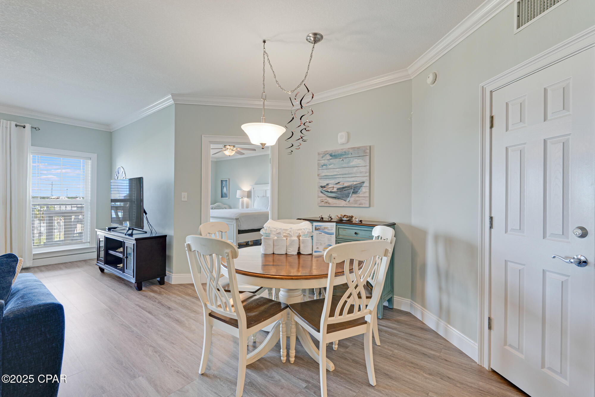 Listing photo id 8 for 800 Highway 98  302