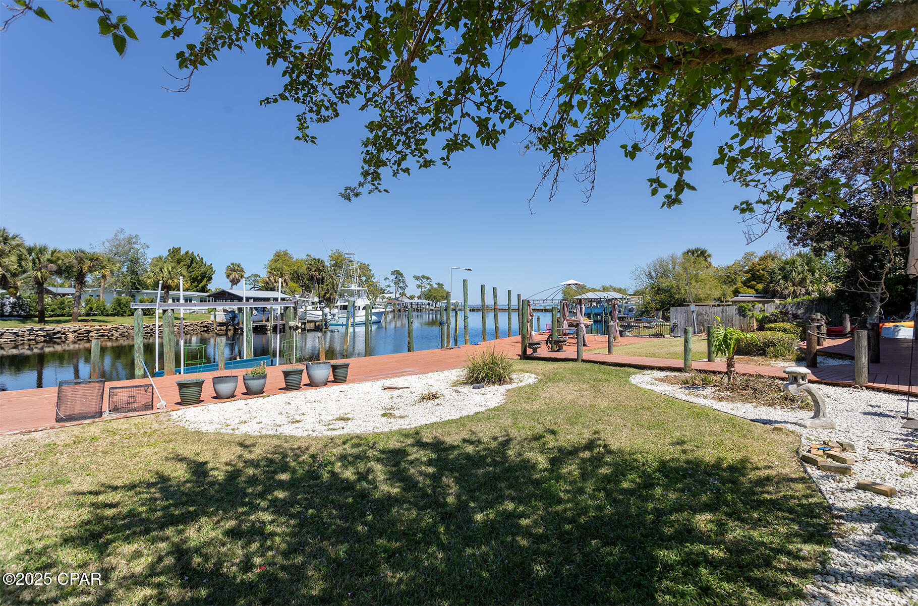 Image 10 For 419 Bay Shore Drive