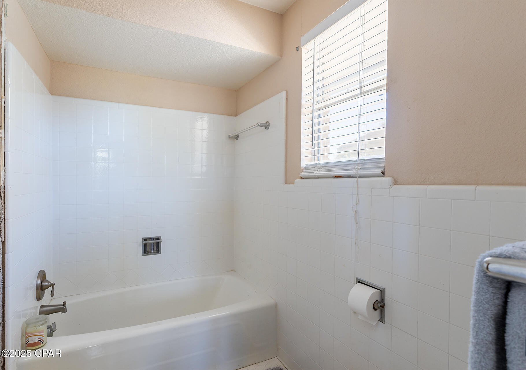 Image 41 For 419 Bay Shore Drive