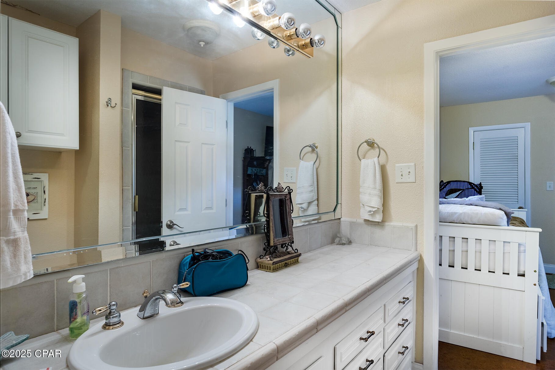 Image 49 For 419 Bay Shore Drive