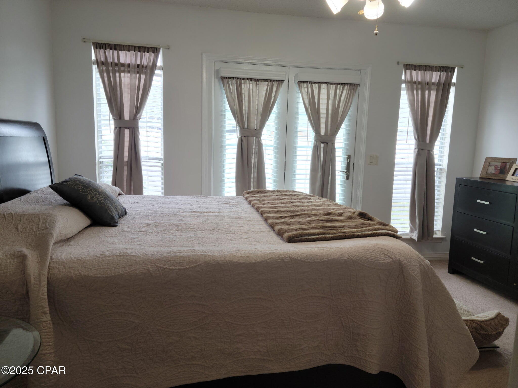 Image 3 For 212 Argonaut Street