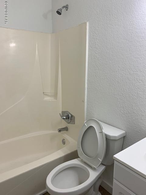 Image 4 For 168 Comet Avenue E-2