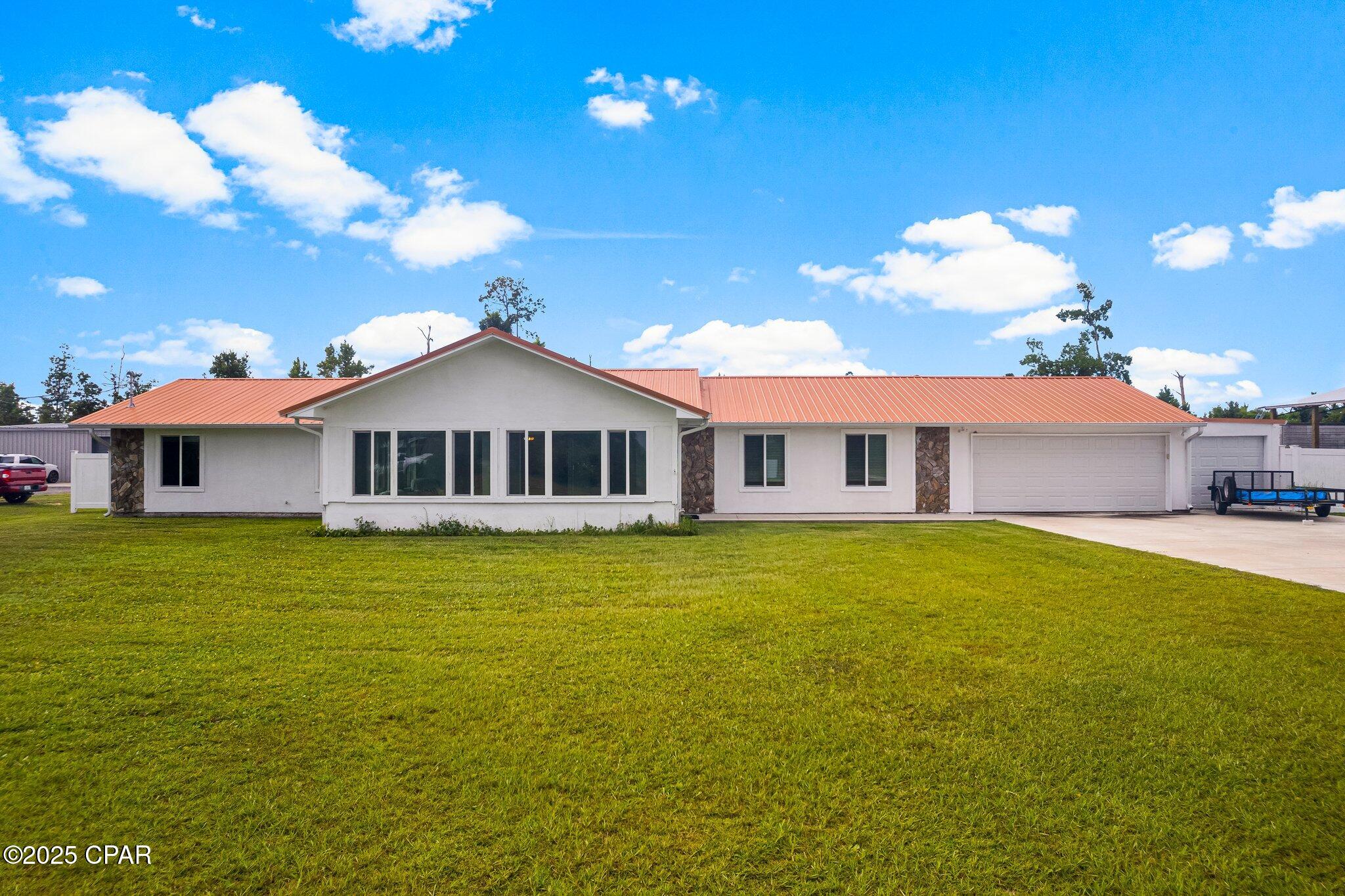 Listing photo id 1 for 2742 390 Highway