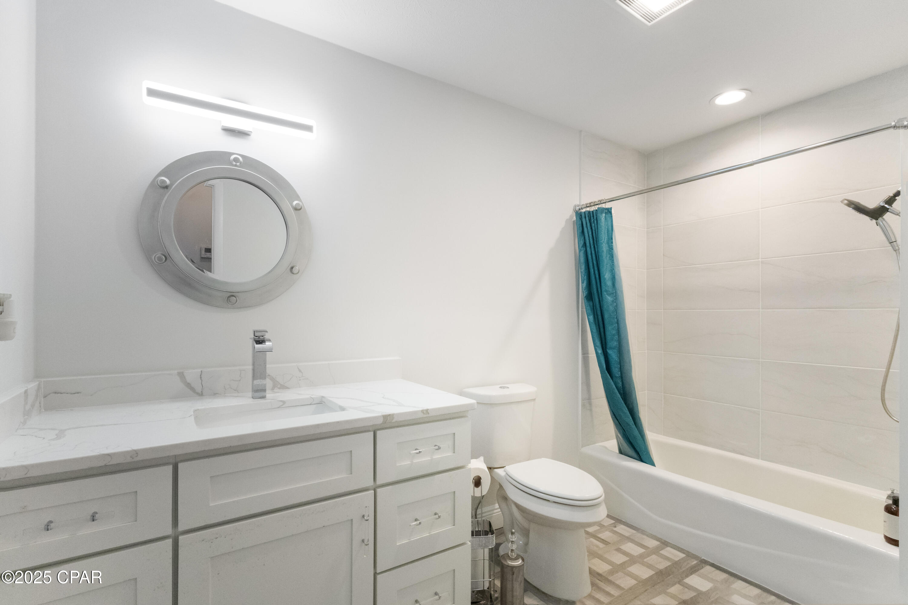 Listing photo id 11 for 2742 390 Highway
