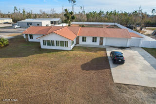 Listing photo id 19 for 2742 390 Highway