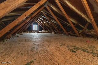 Listing photo id 23 for 2742 390 Highway