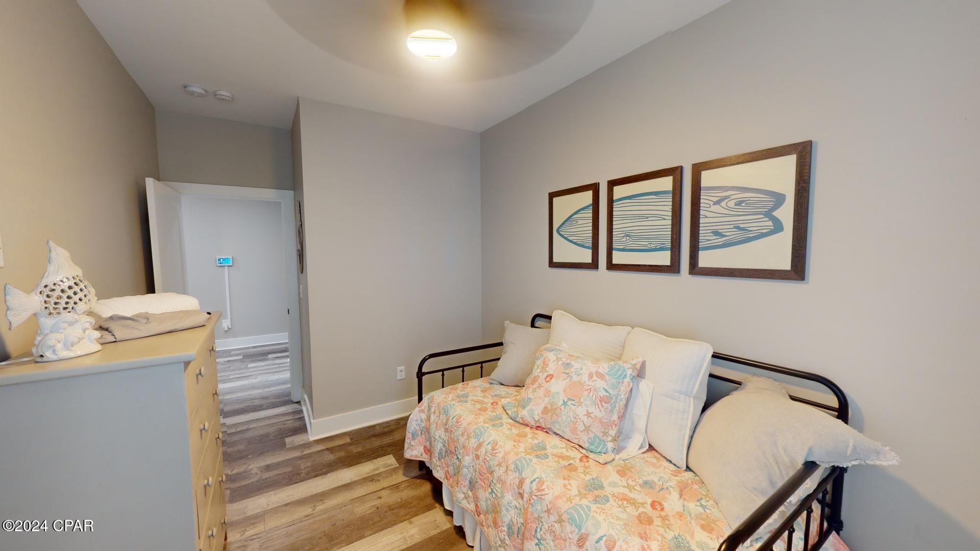 Image 21 For 304 Long Avenue