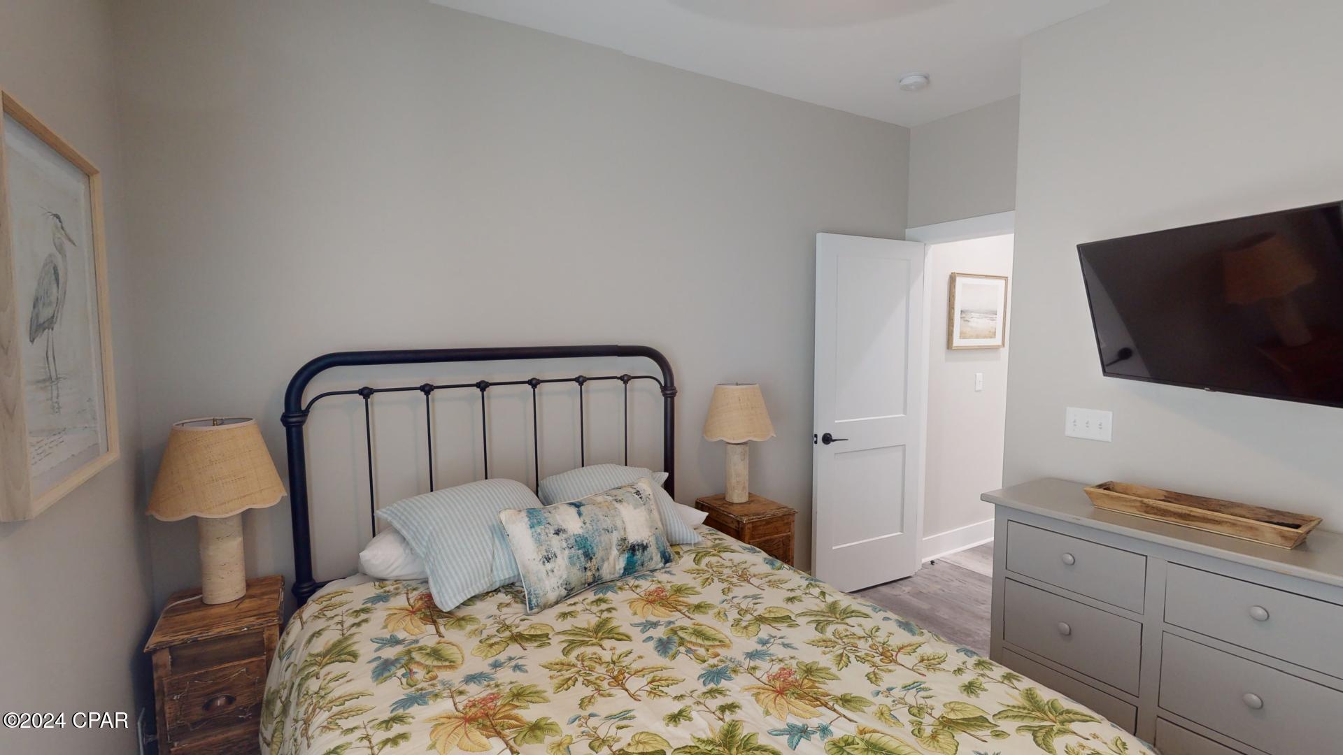 Image 27 For 304 Long Avenue