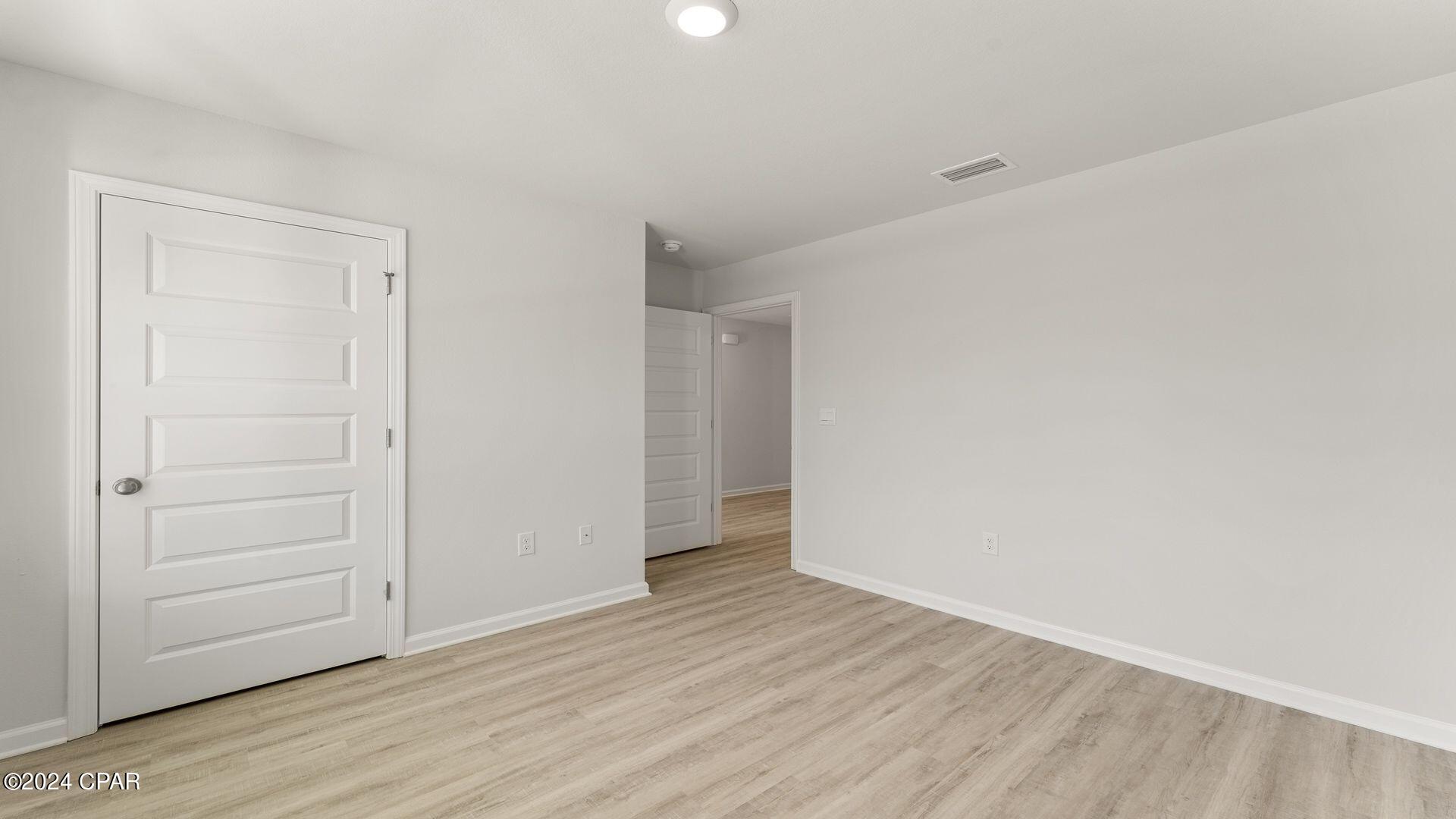 Image 10 For 213 Cades Court