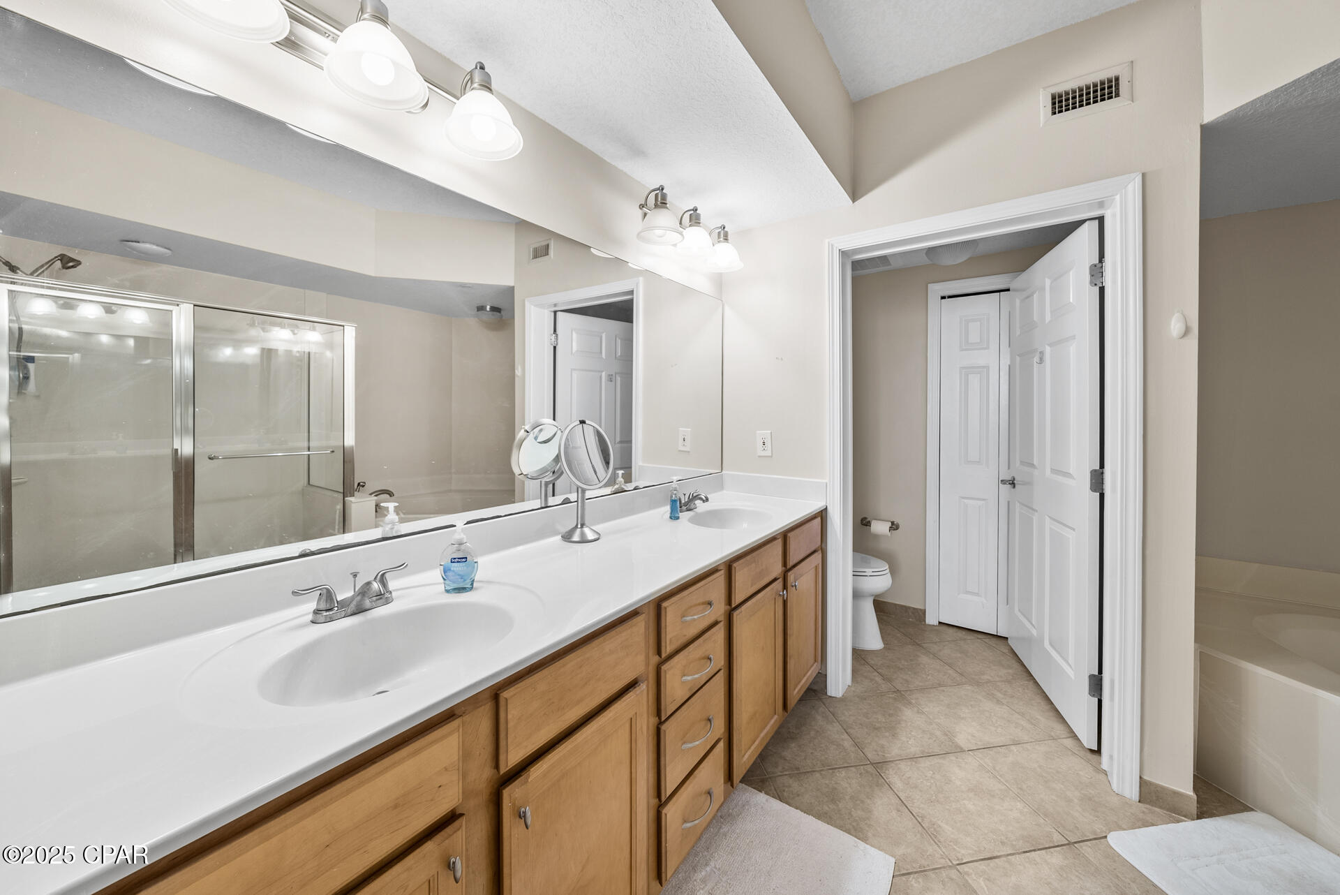 Image 21 For 2400 Grandiflora Boulevard E407