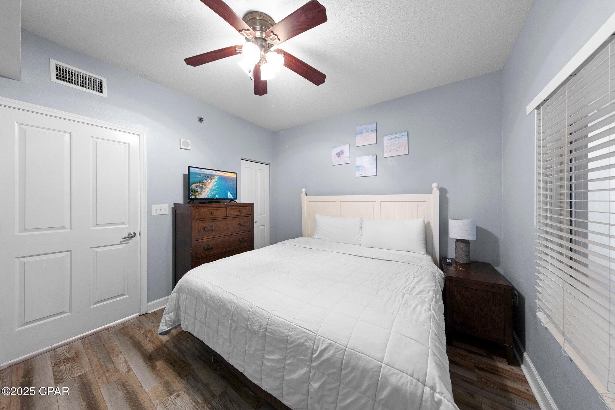 Image 11 For 9900 Thomas Drive 2009