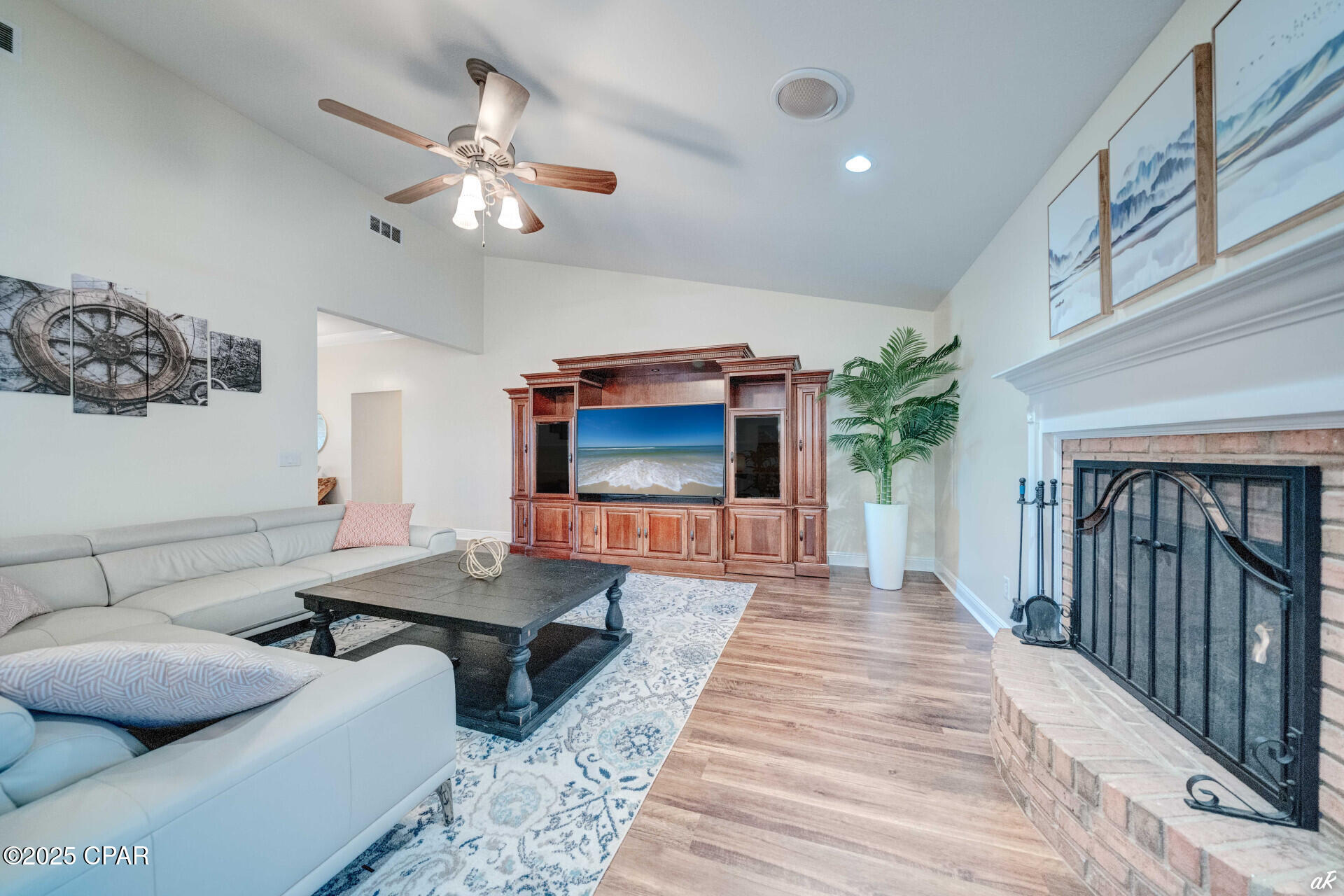 Image 11 For 700 8th Street Circle