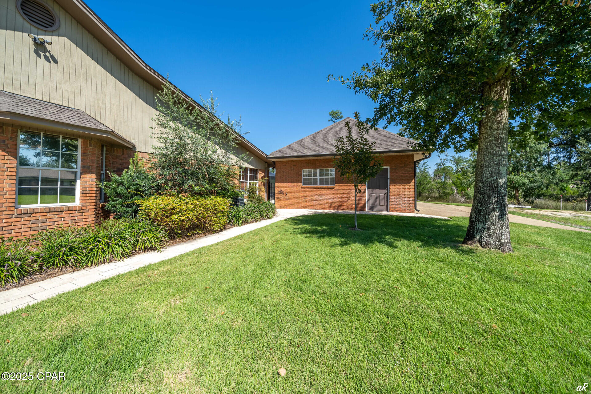 Image 5 For 700 8th Street Circle