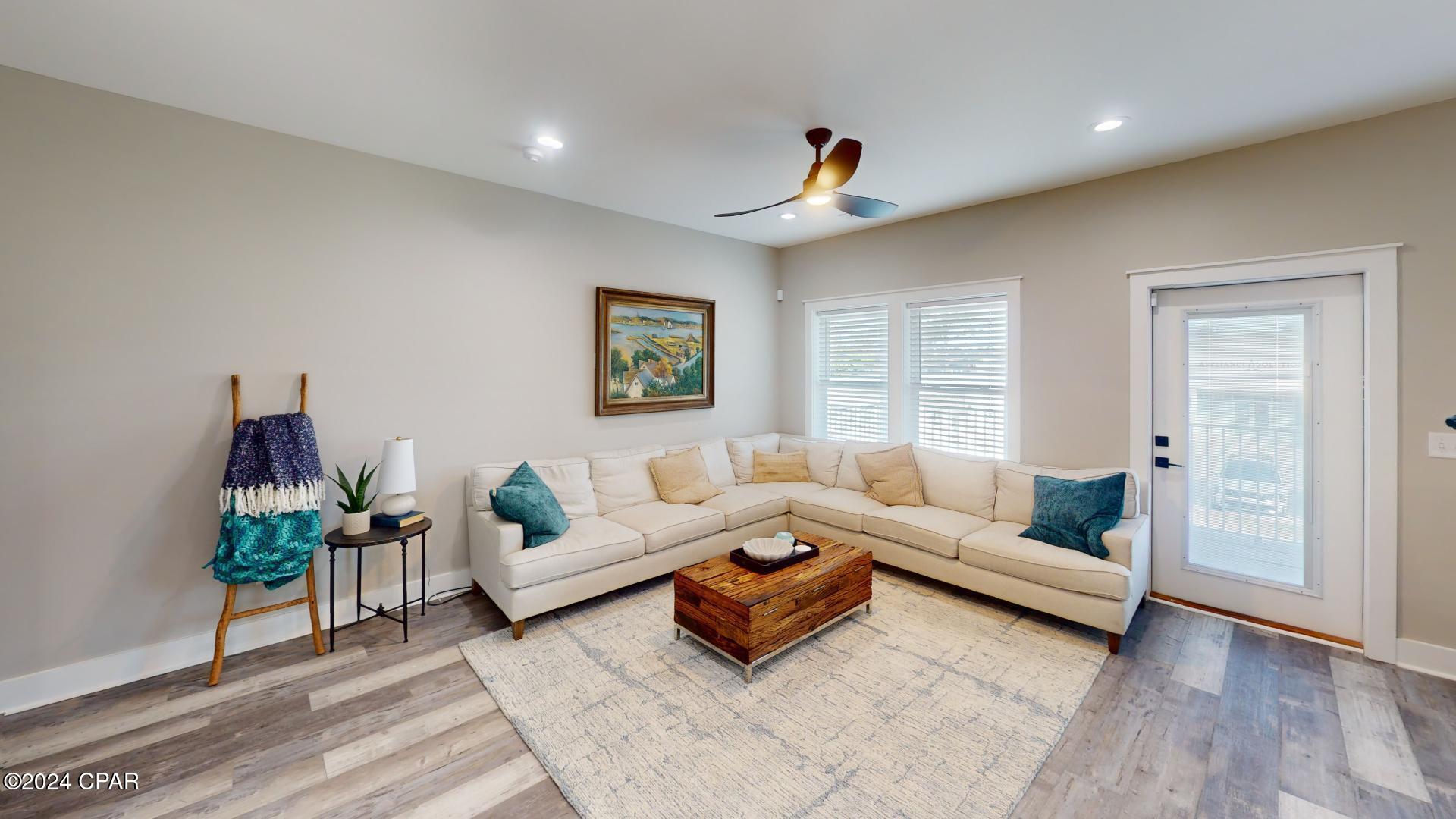 Image 14 For 304 Long Avenue