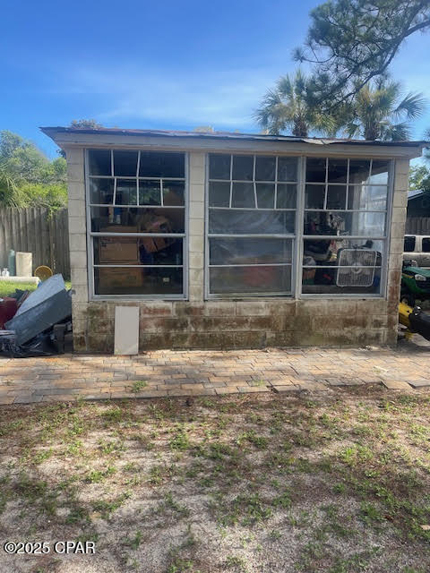 Listing photo id 14 for 307 Sundial Street