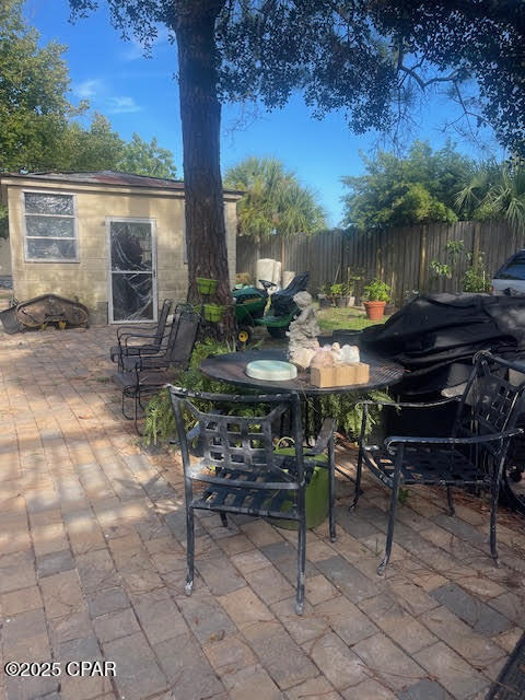 Listing photo id 15 for 307 Sundial Street