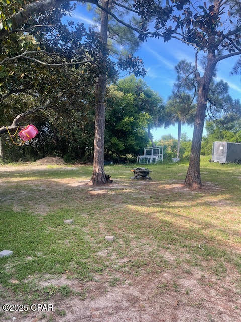 Listing photo id 18 for 307 Sundial Street