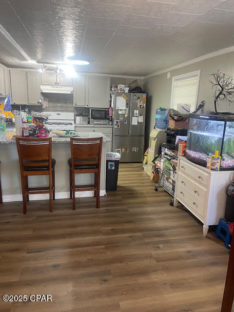 Listing photo id 45 for 307 Sundial Street