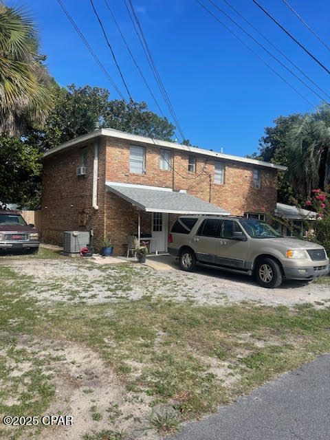 Listing photo id 9 for 307 Sundial Street