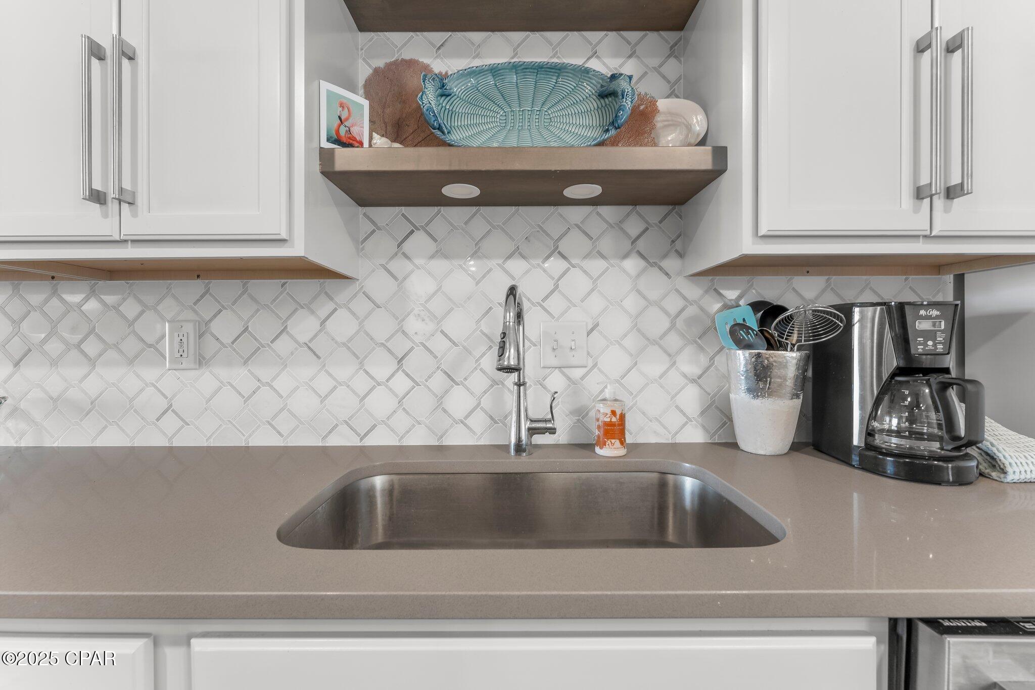 Image 11 For 17642 Front Beach Road B1