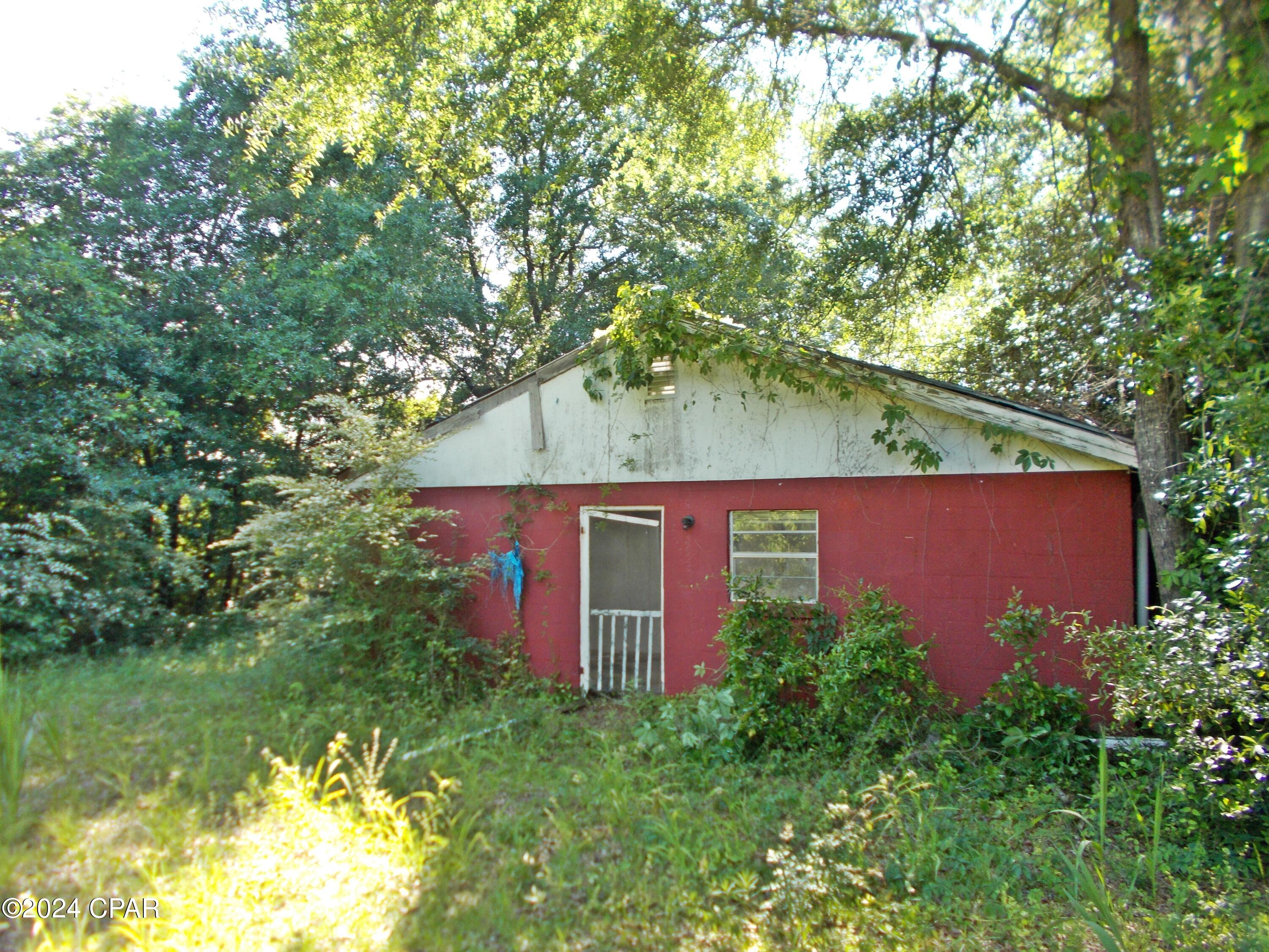 Homes for sale in Grand Ridge, FL | 2 Ac Melon Ln, Grand Ridge, FL 32442 | MLS# 756111