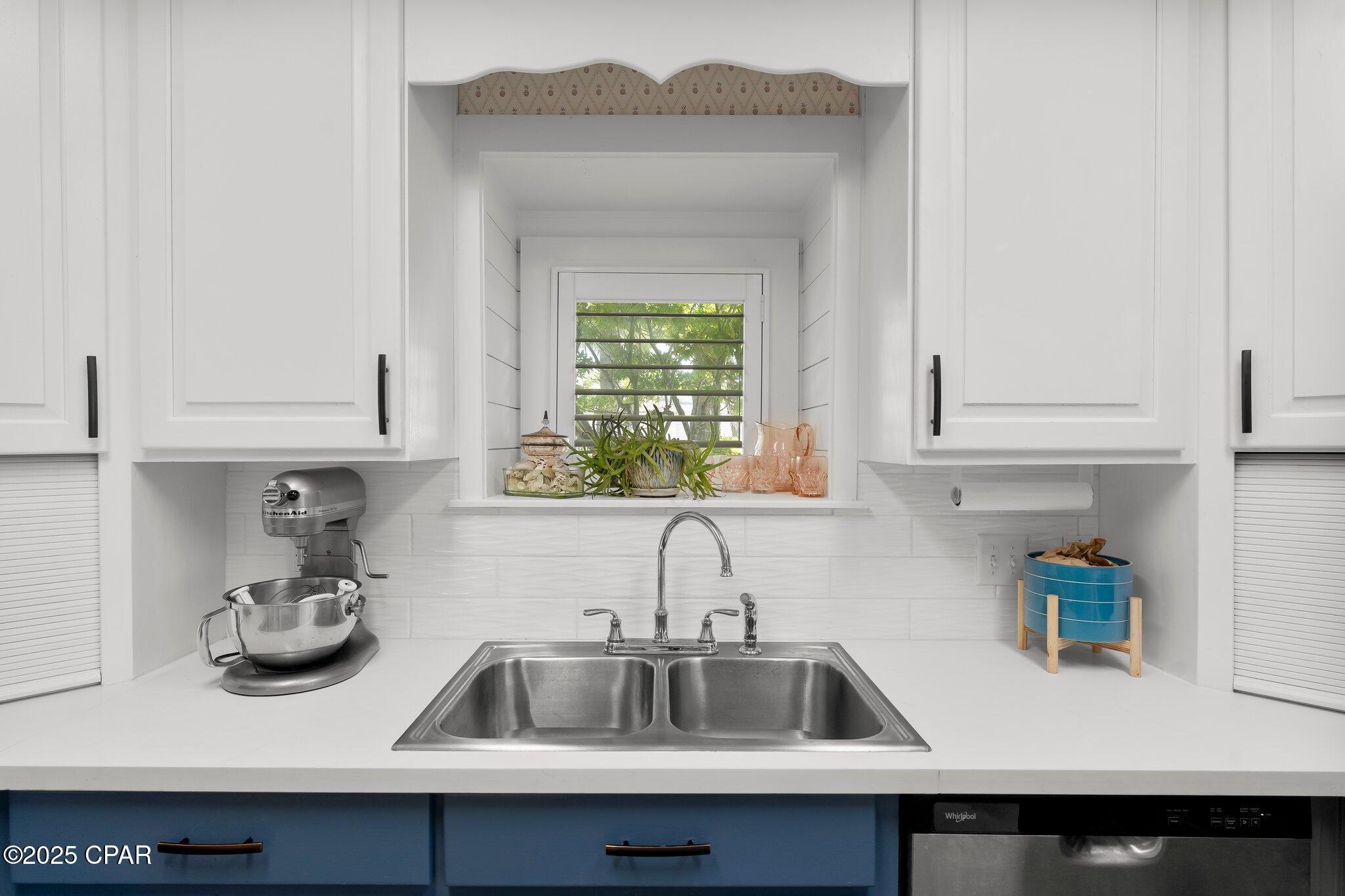 Image 13 For 528 Venture Boulevard