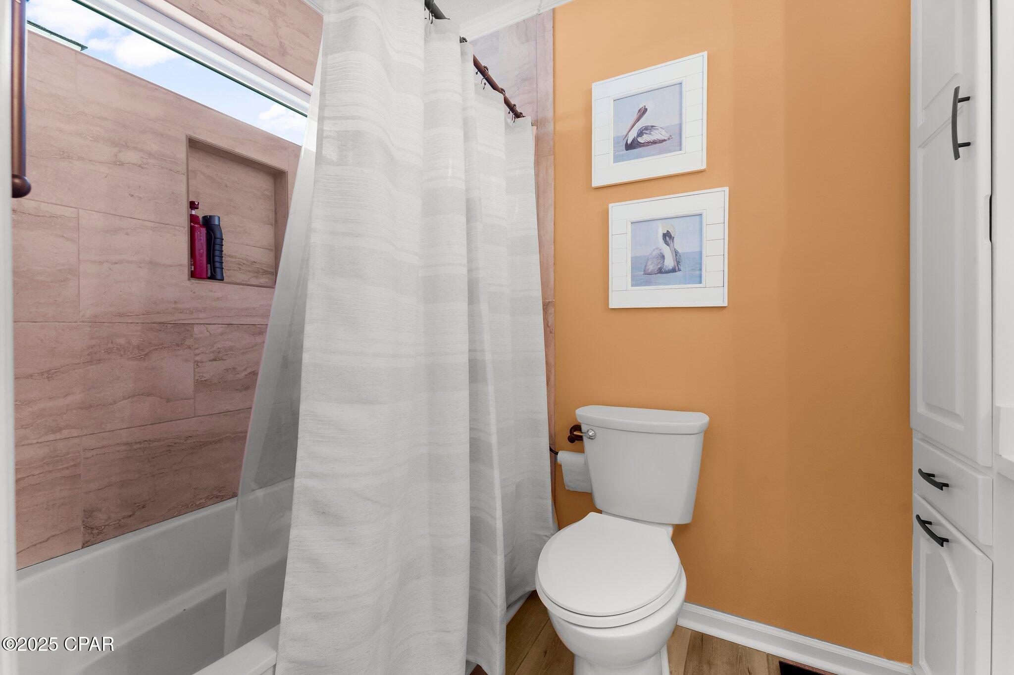 Image 20 For 528 Venture Boulevard