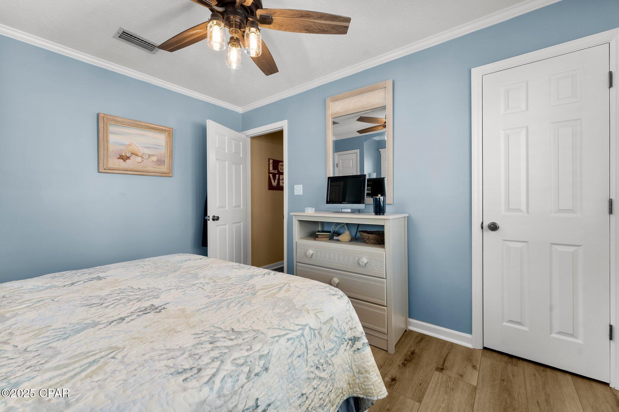 Image 23 For 528 Venture Boulevard