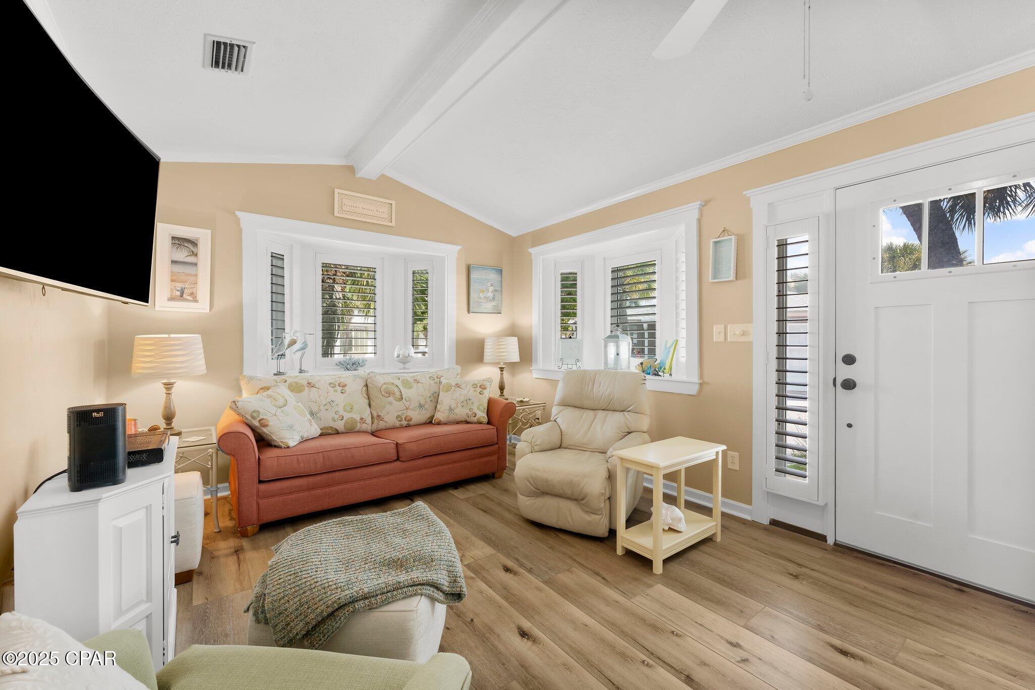 Image 6 For 528 Venture Boulevard