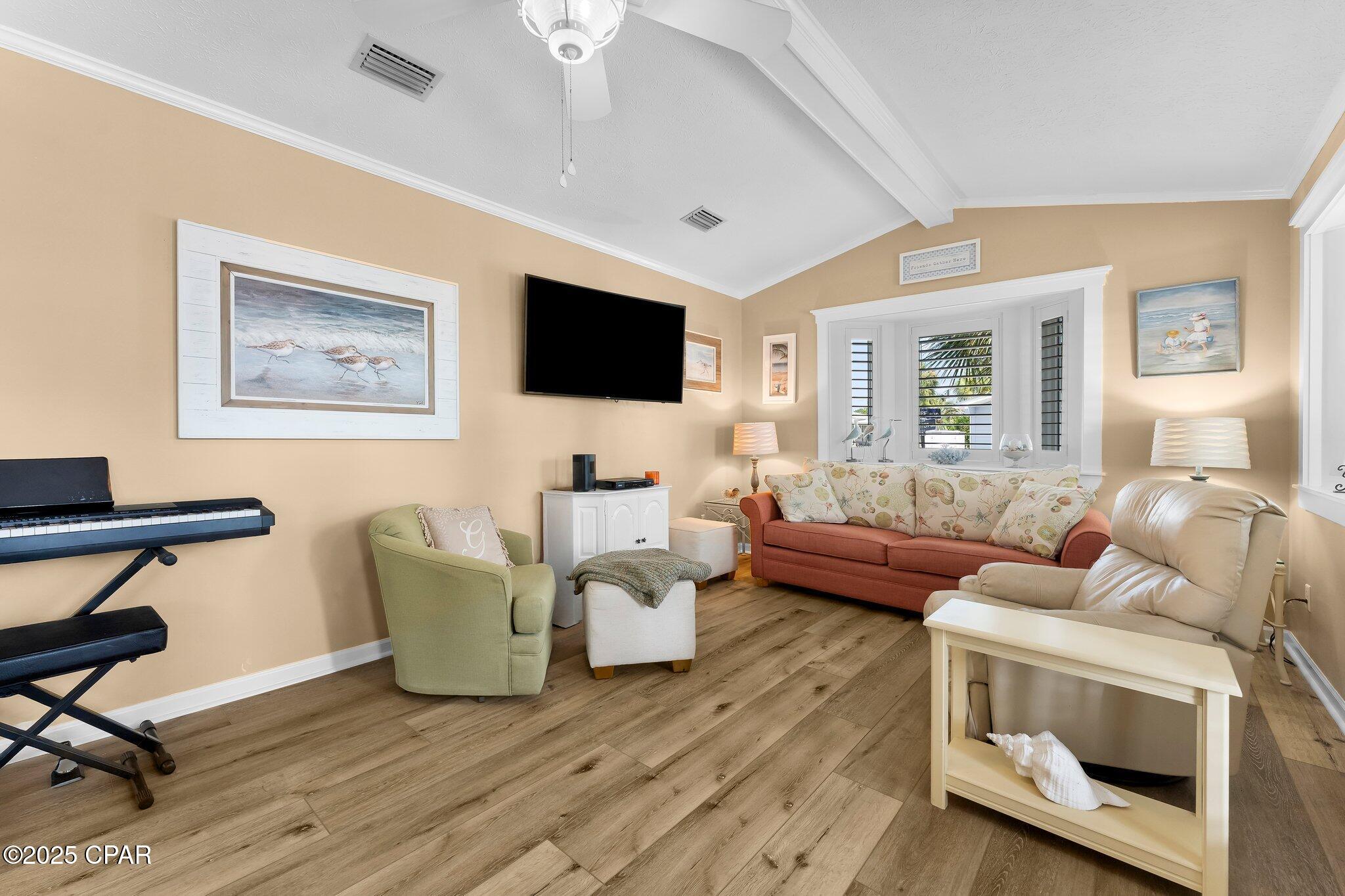 Image 8 For 528 Venture Boulevard