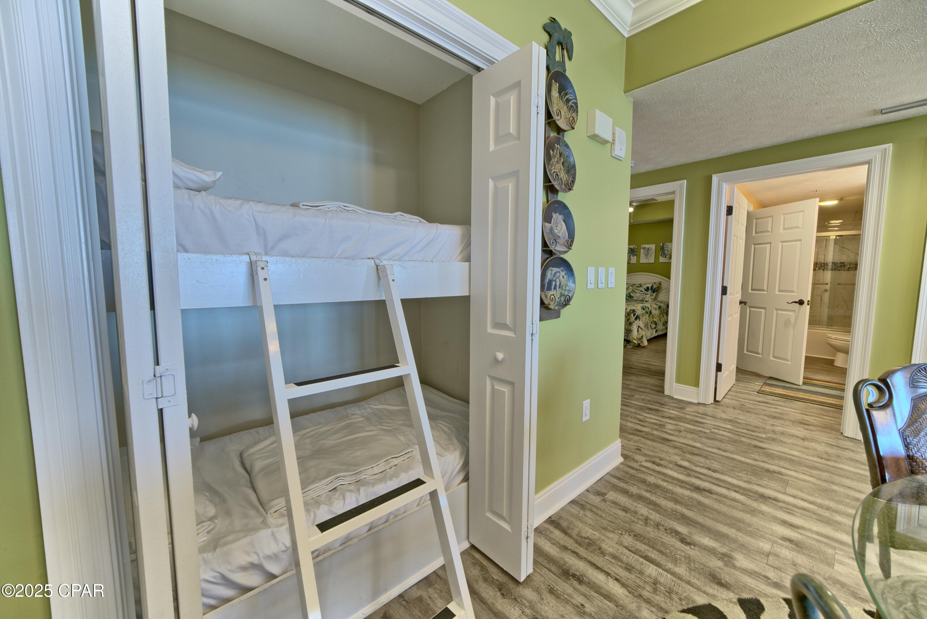 Image 29 For 5004 Thomas Drive 1404